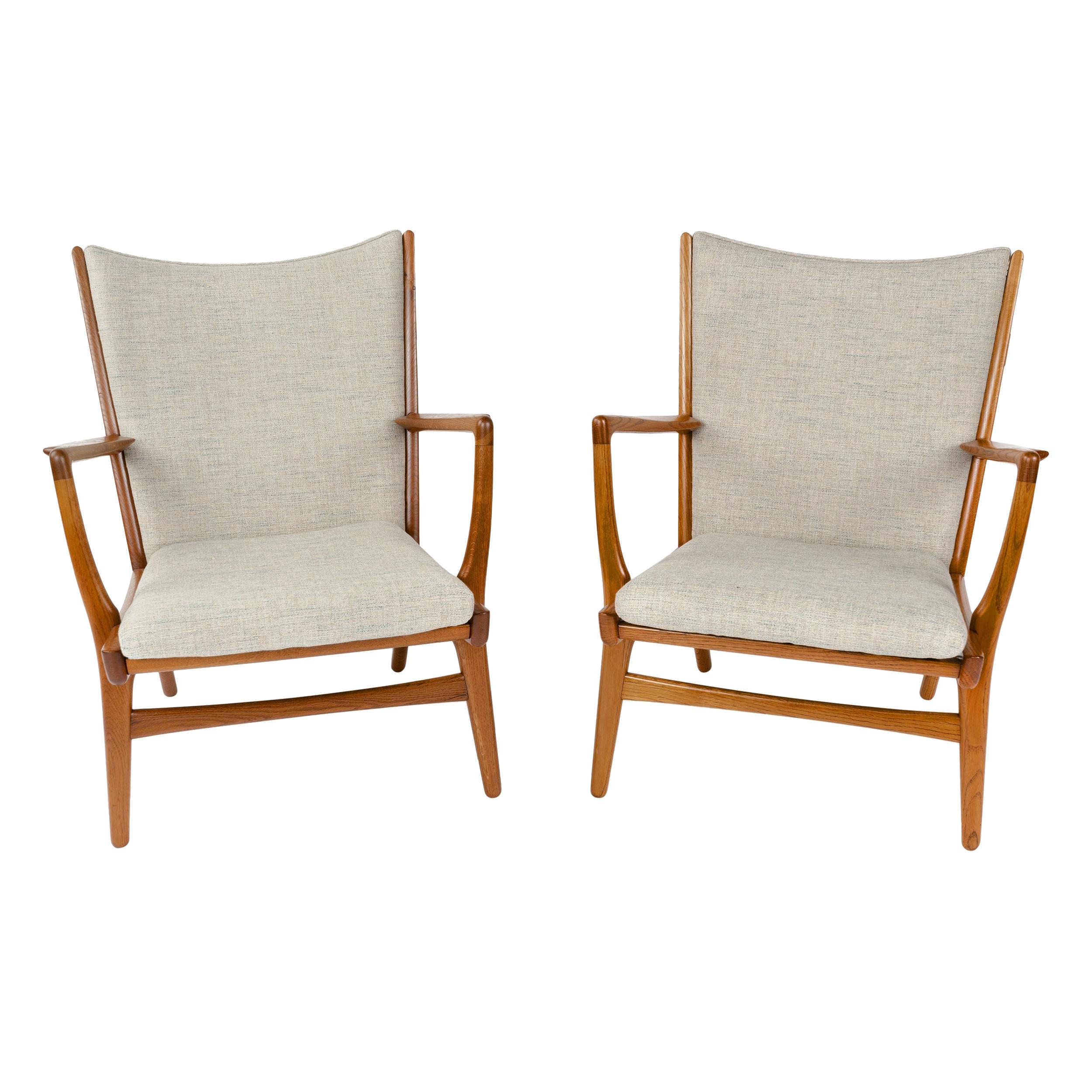 Pair of Oak Lounge Chairs by Hans Wegner 'Set of 2'