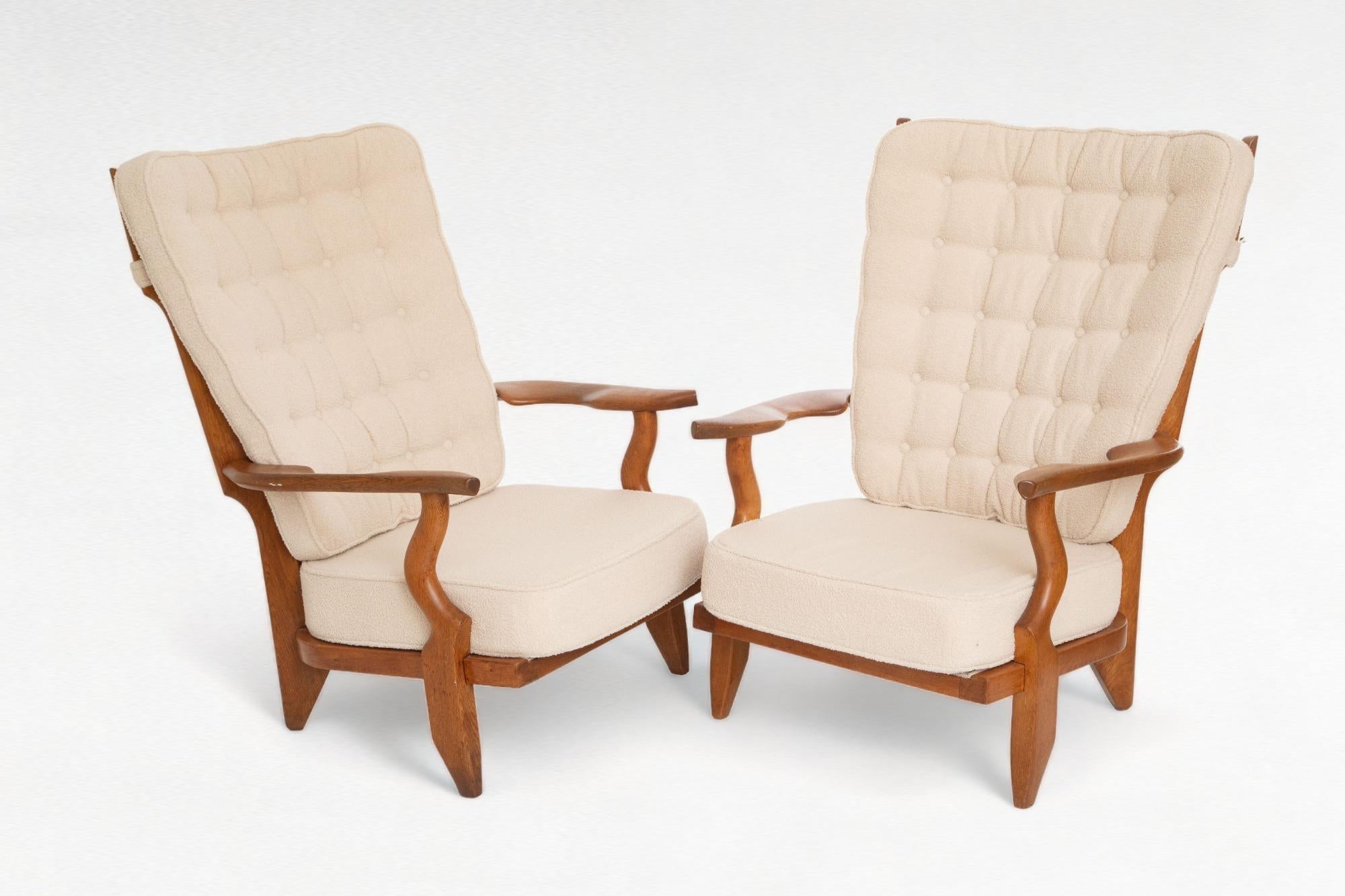 Mid-Century Modern Pair of Oak Lounge Chairs Grand Repos by Guillerme et Chambron, France 1950 For Sale