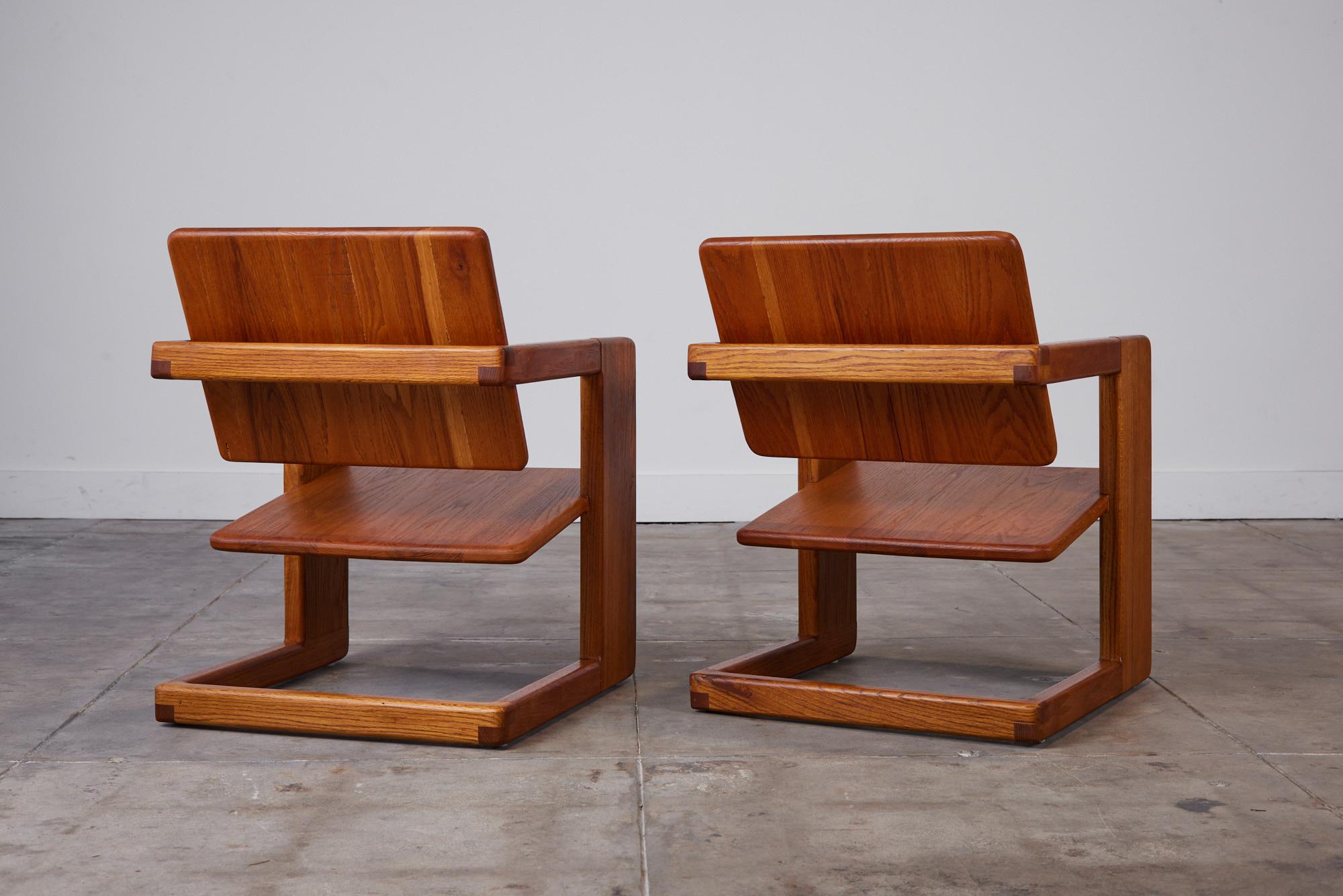 Mid-Century Modern Pair of Oak Lounge Chairs in the Style of Lou Hodges