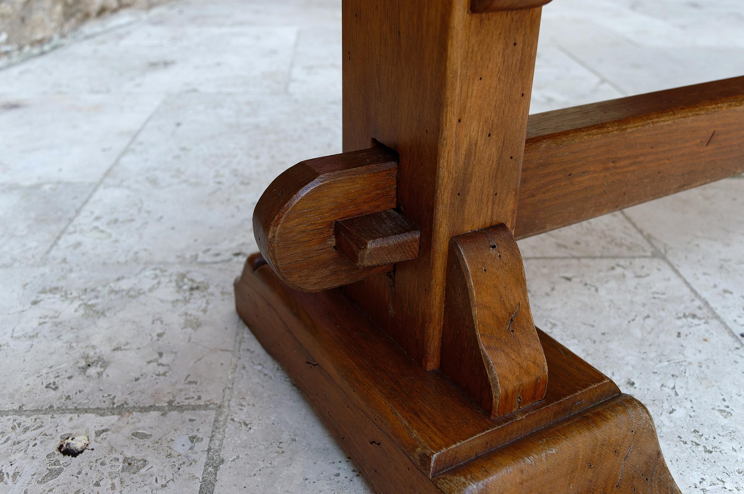 Pair of oak monastic community benches, France, early 20th century For Sale 2