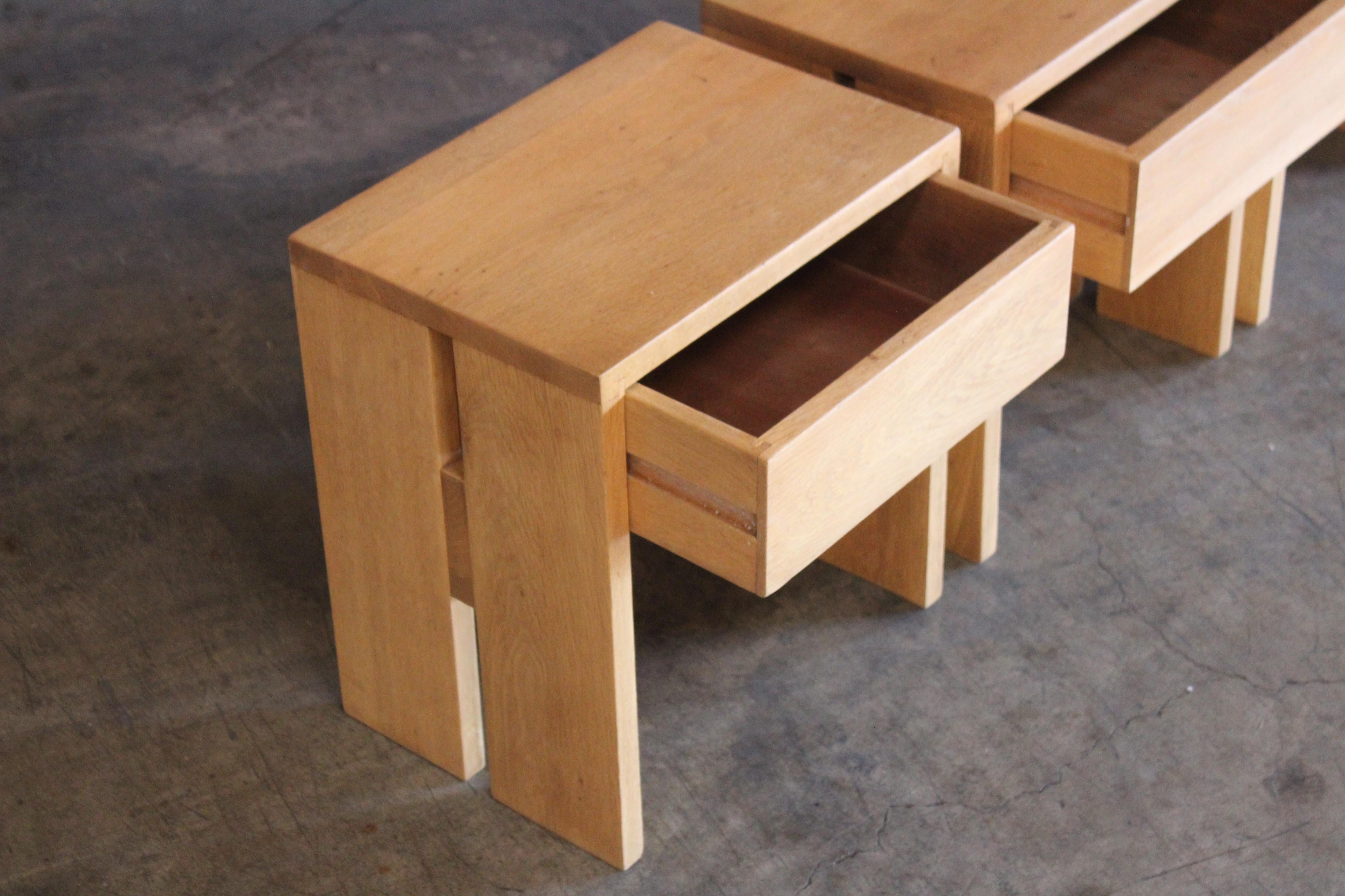 Pair of Oak Nightstands in the Manner of Charlotte Perriand, France, 1950s 2