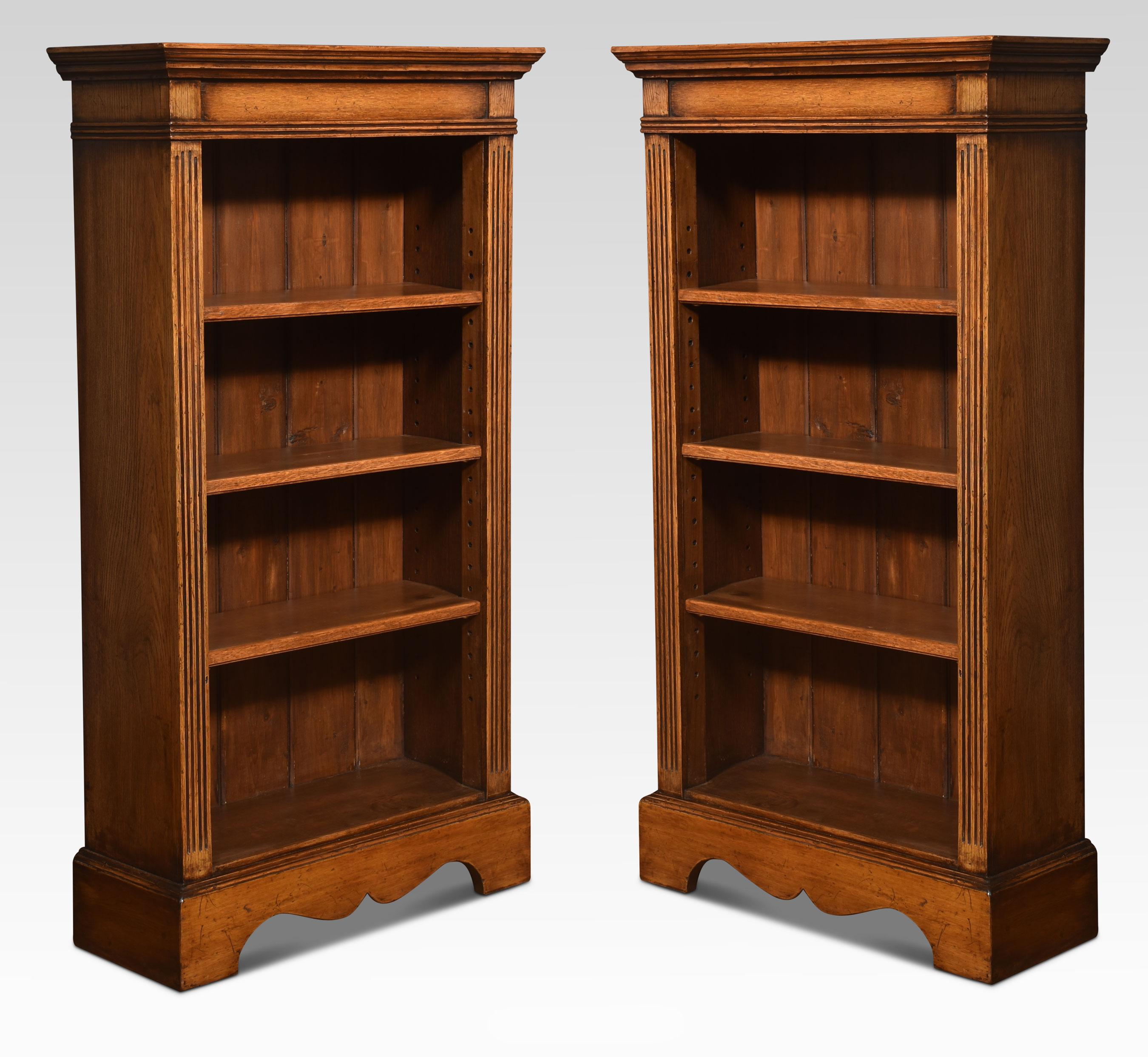 20th Century Pair of oak open bookcases For Sale