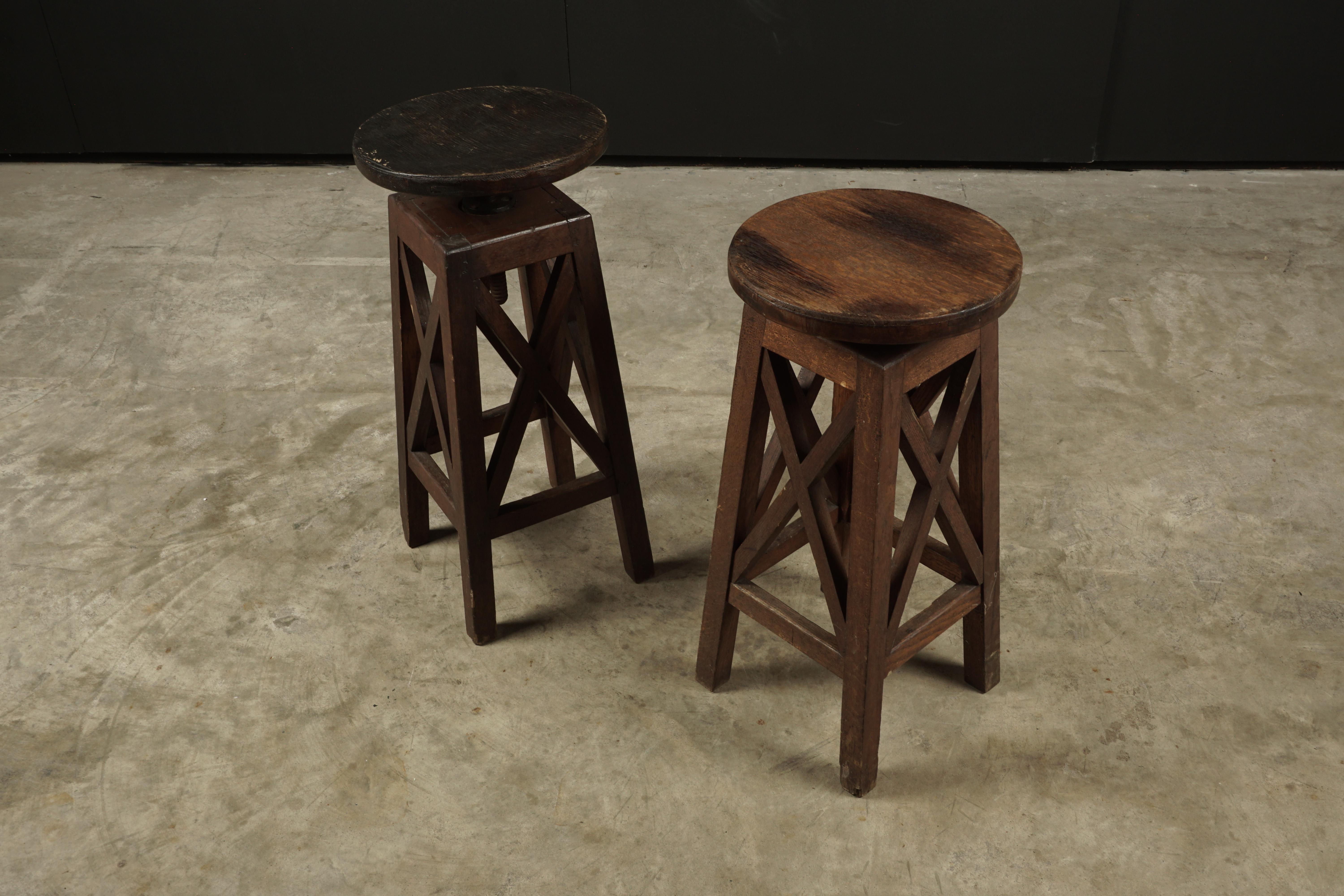 Mid-20th Century Vintage Pair of Oak Pedestals from France, circa 1950