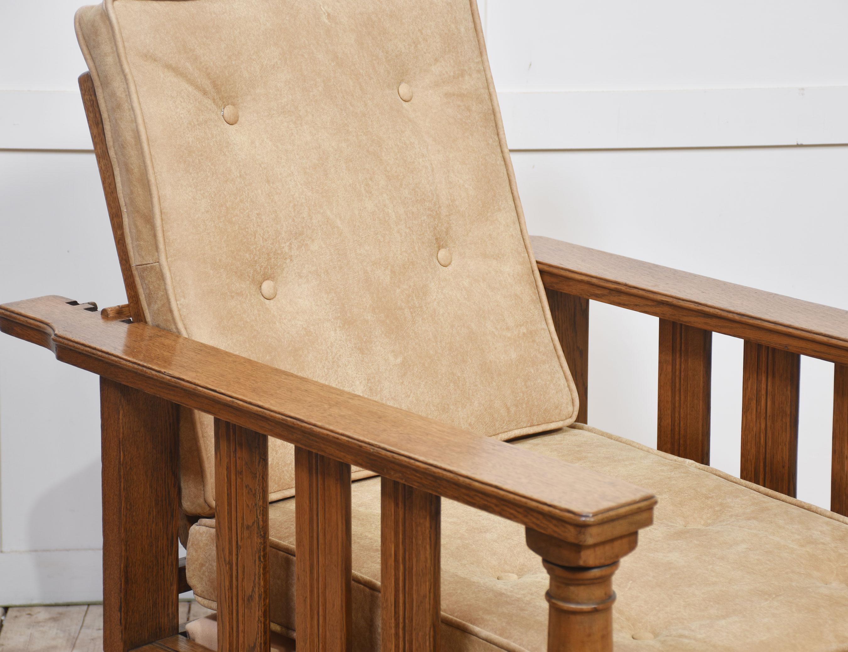 Pareja de sillones reclinables de roble Británico en venta
