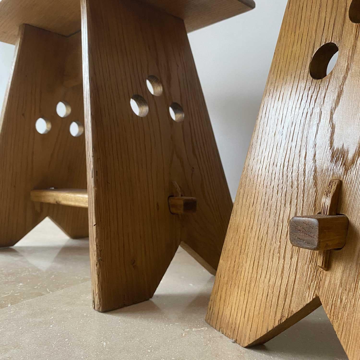 Pair of oak stools  by the architect Christian Durupt In Good Condition For Sale In Grenoble, FR