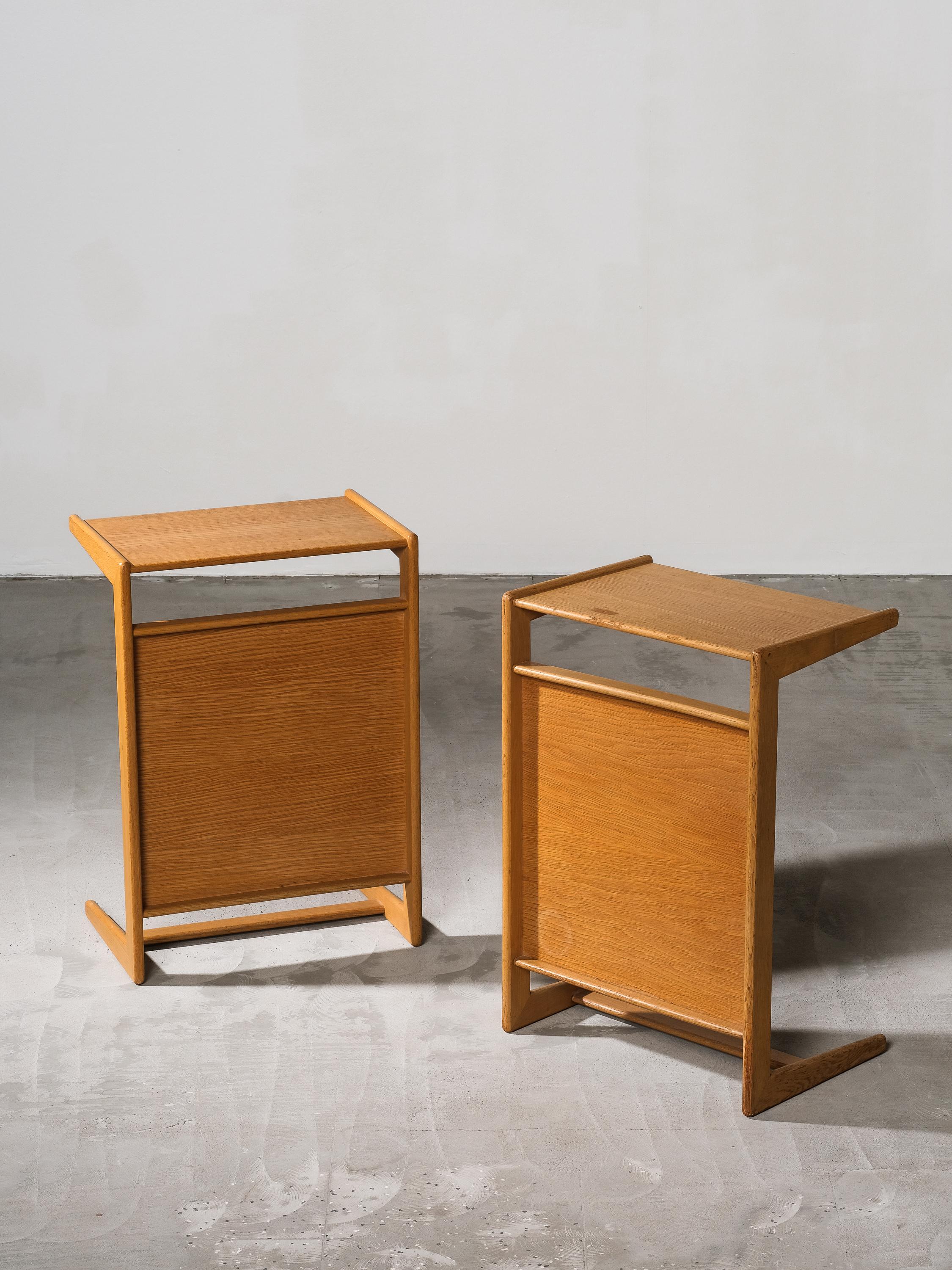 Scandinavian Modern Pair of Oak Triva Side Tables by Yngvar Sandström for Nordiska Kompaniet, 1960s For Sale