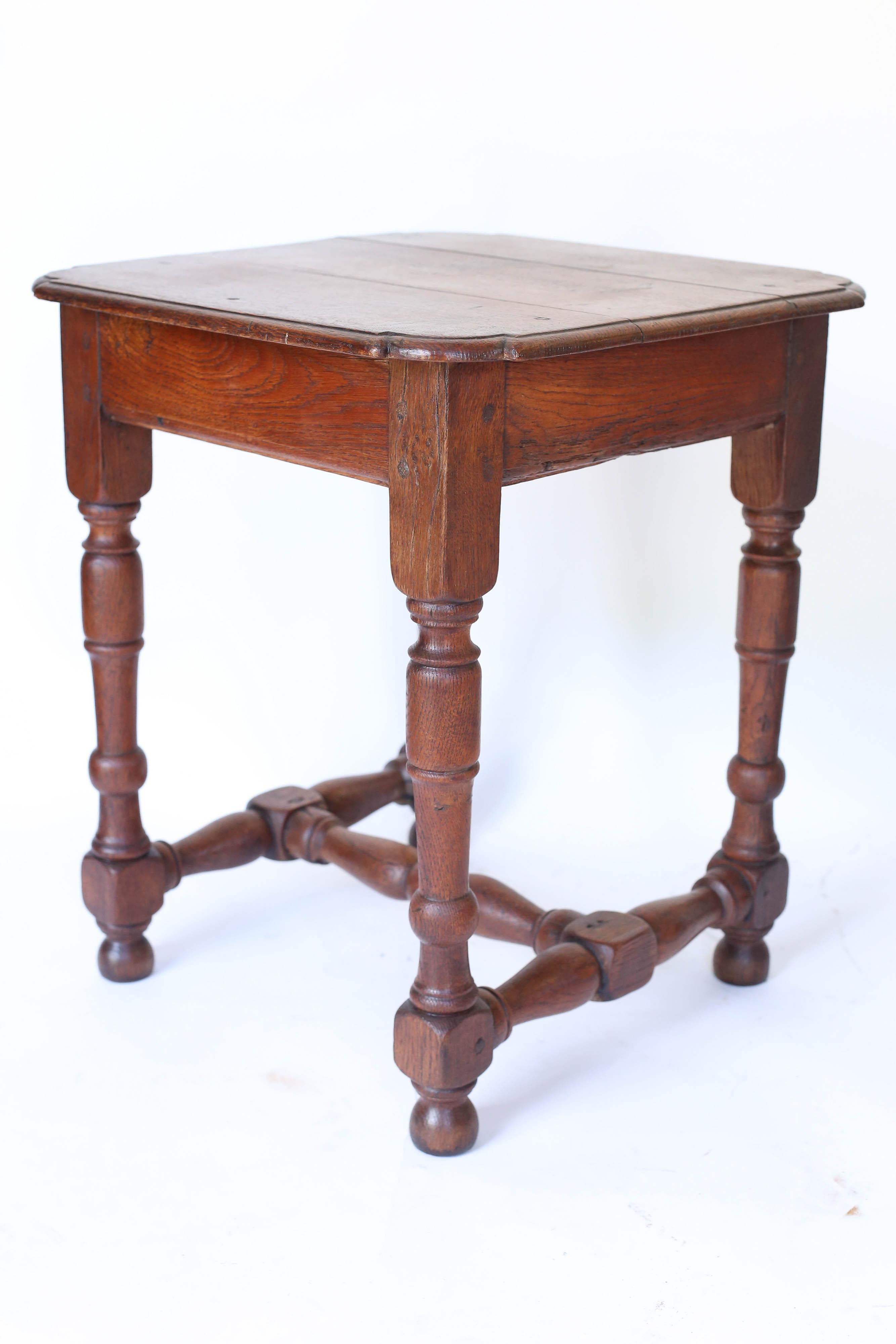 19th Century Pair of Oak Turned Leg Side Tables with Drawer