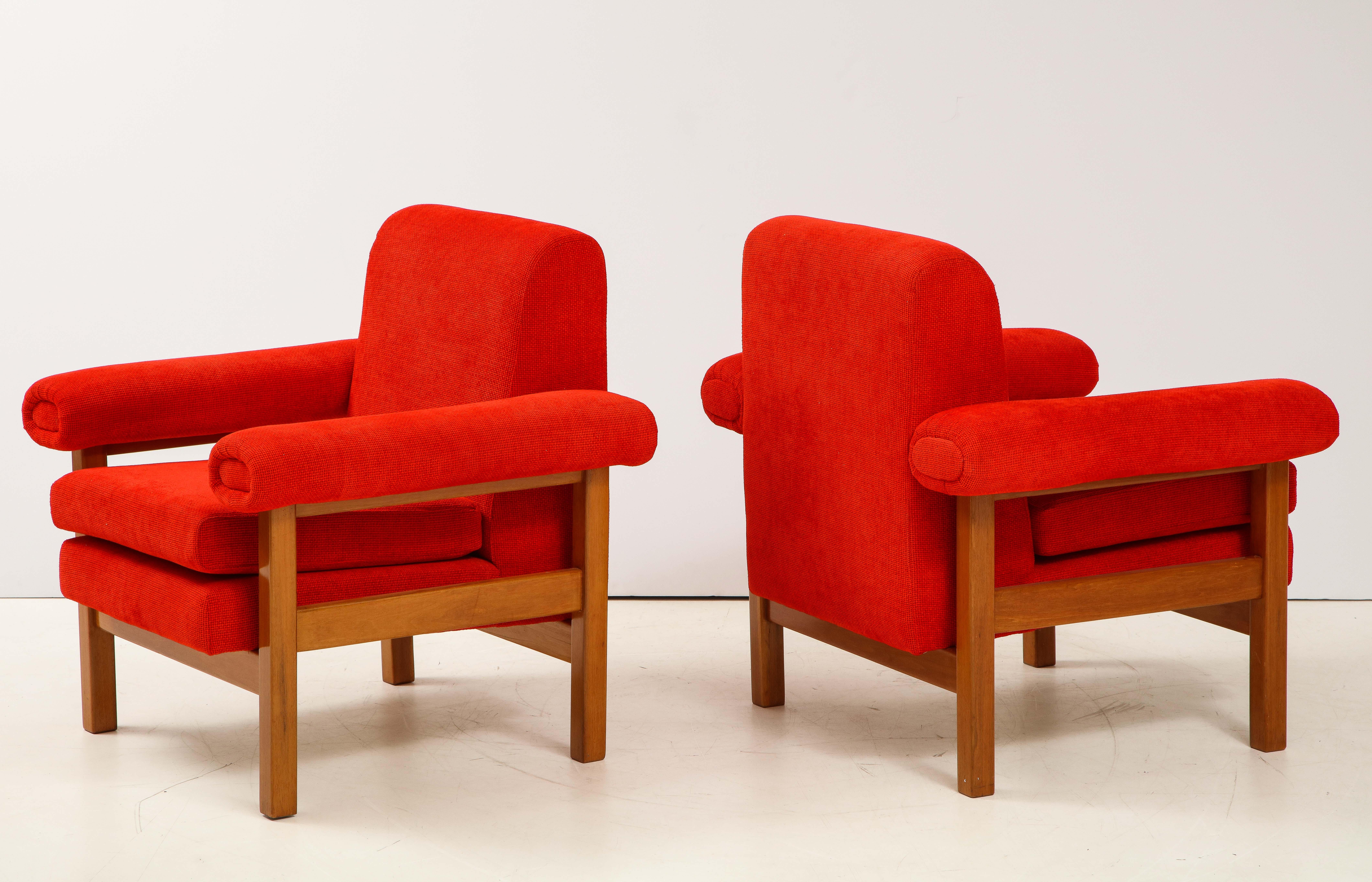 Pair of Oak Upholstered Armchairs by Raffaella Crespi For Sale 3