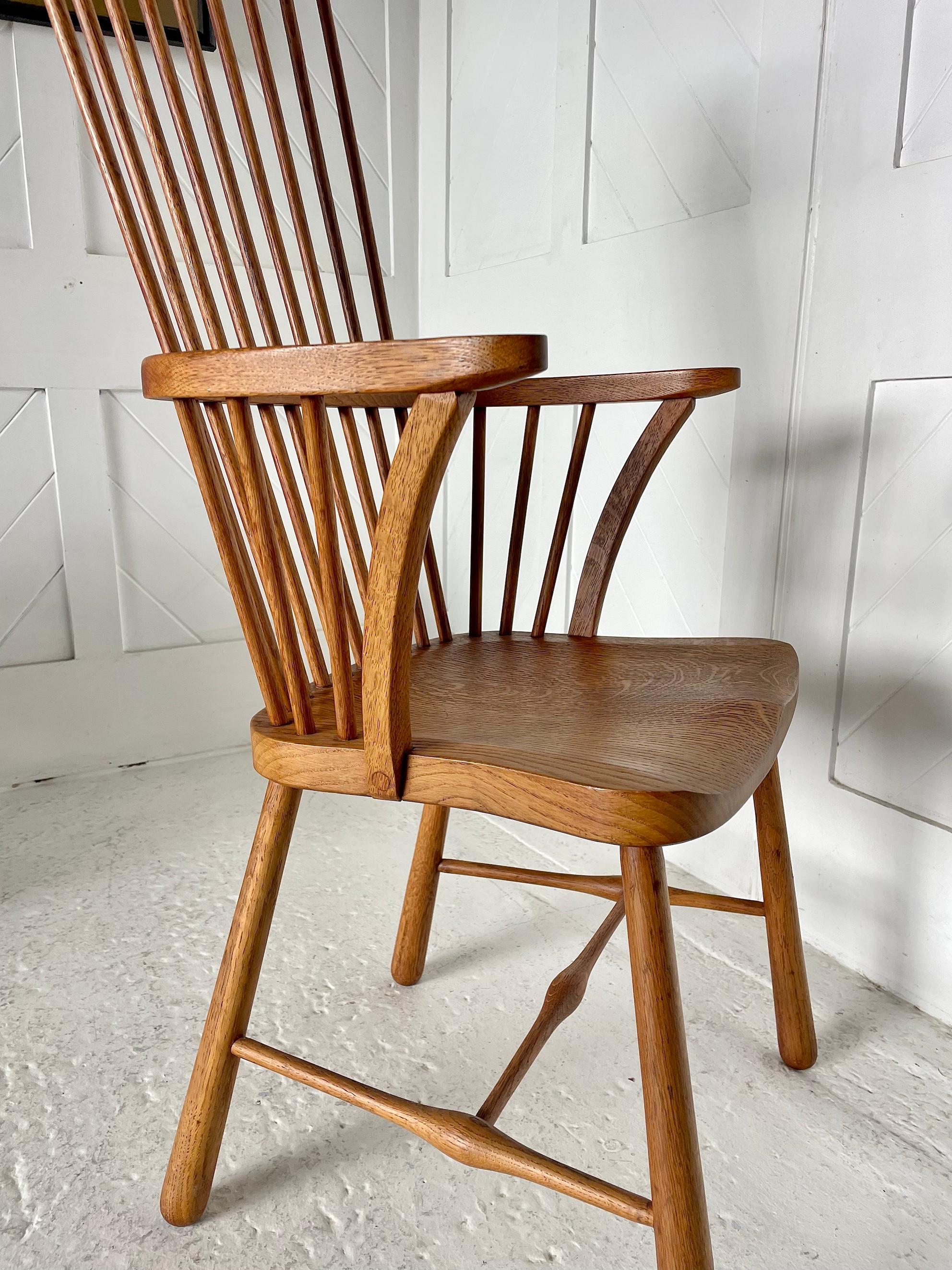 Arts and Crafts Coppia di poltrone Windsor in Oak in vendita