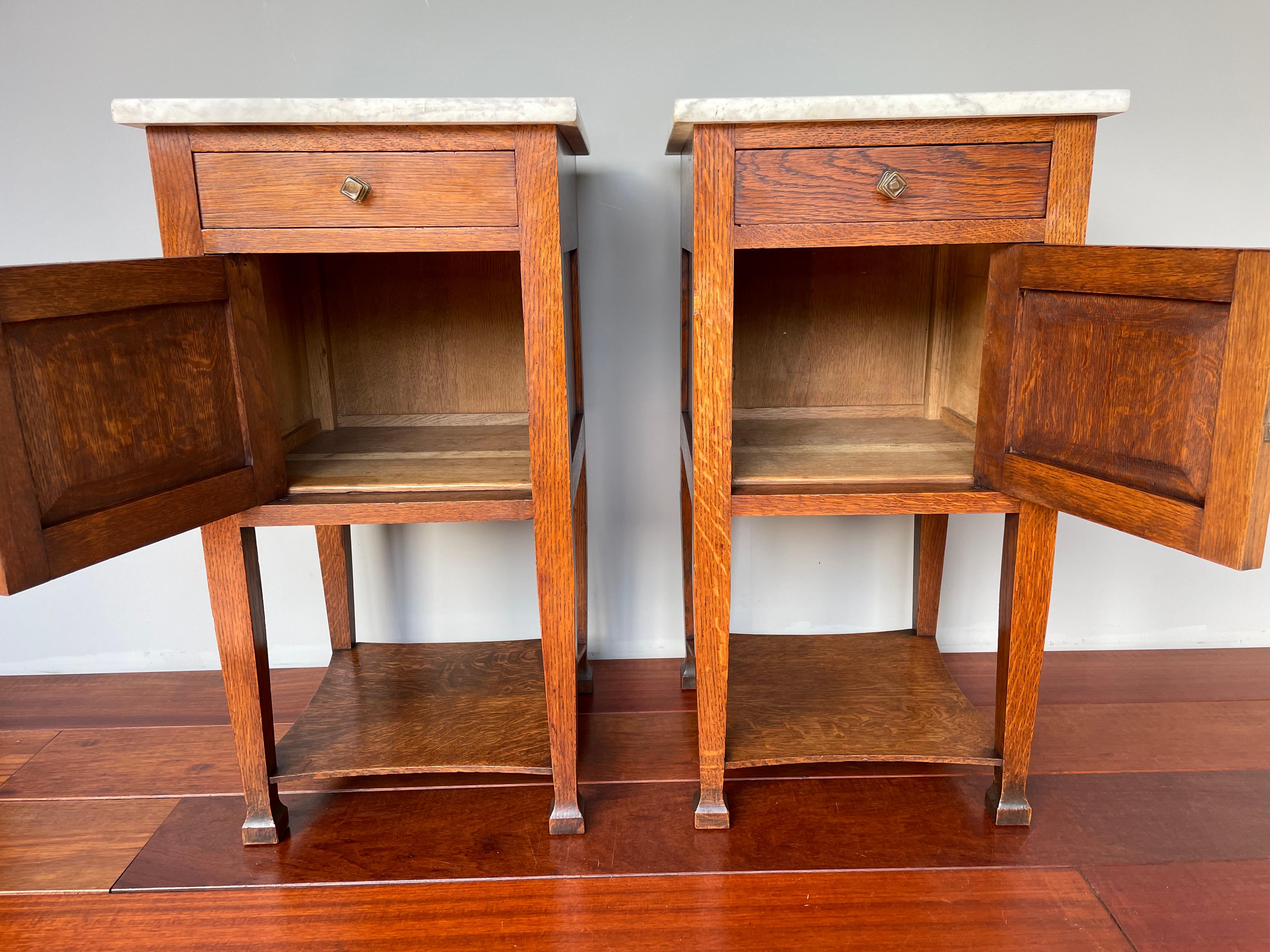 Arts and Crafts Pair of Oak Wooden Arts & Crafts Bedside Cabinets W. Marble Tops & Brass Handles