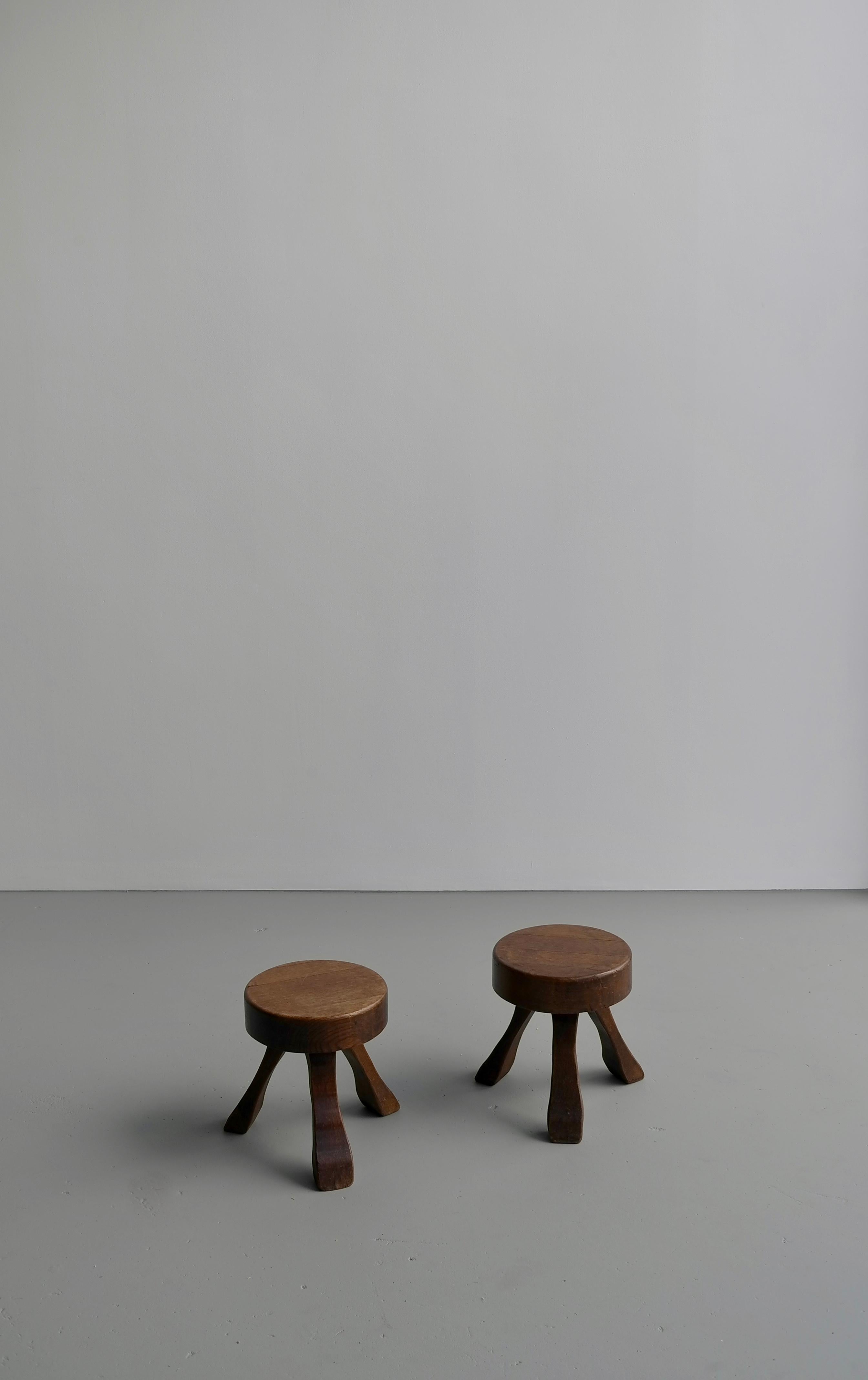 Mid-20th Century Pair of Oak Wooden Stools in Style of Charlotte Perriand