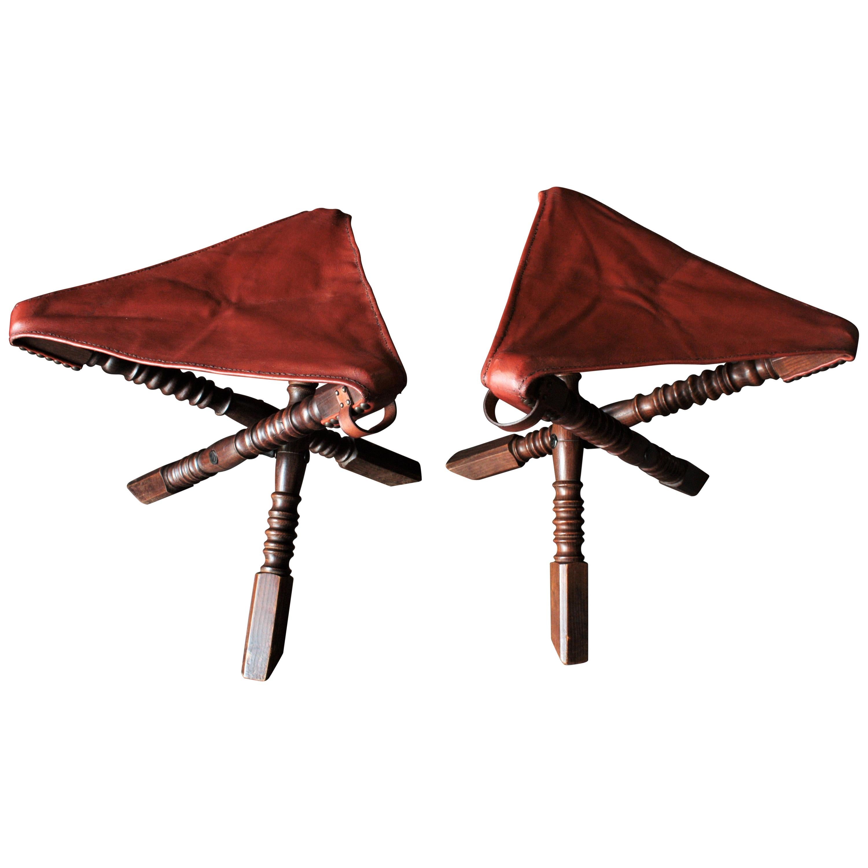 Pair of Folding Tripod Stools in Oakwood and Leather  For Sale