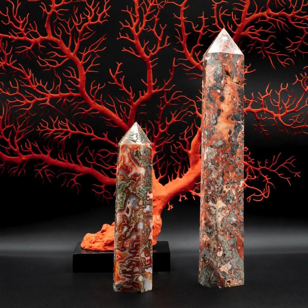 Organic Modern Pair of Obelisks – Money Agate For Sale