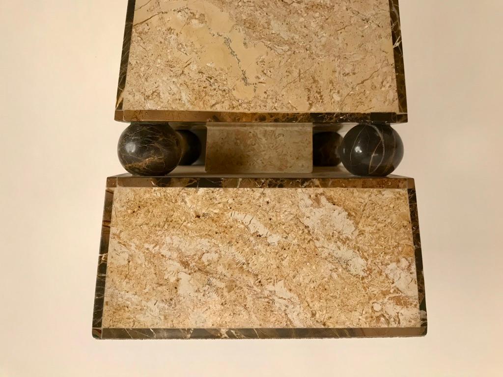 Pair of Maitland Smith Style Obelisks with Travertine and Marble Veneer For Sale 8