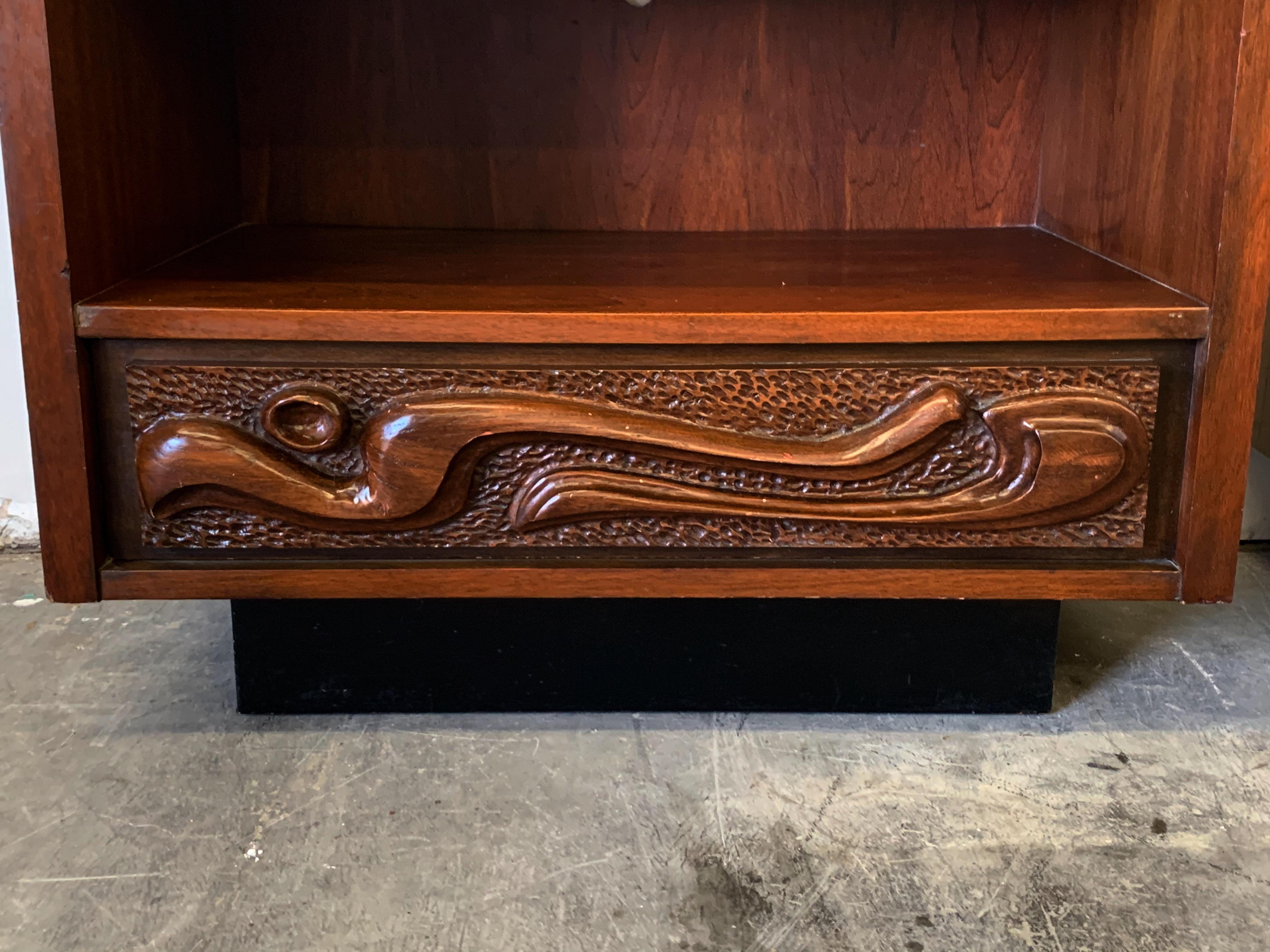 Pair of Oceanic Sculpted Walnut Nightstands by Pulaski Furniture Co., circa 1969 1