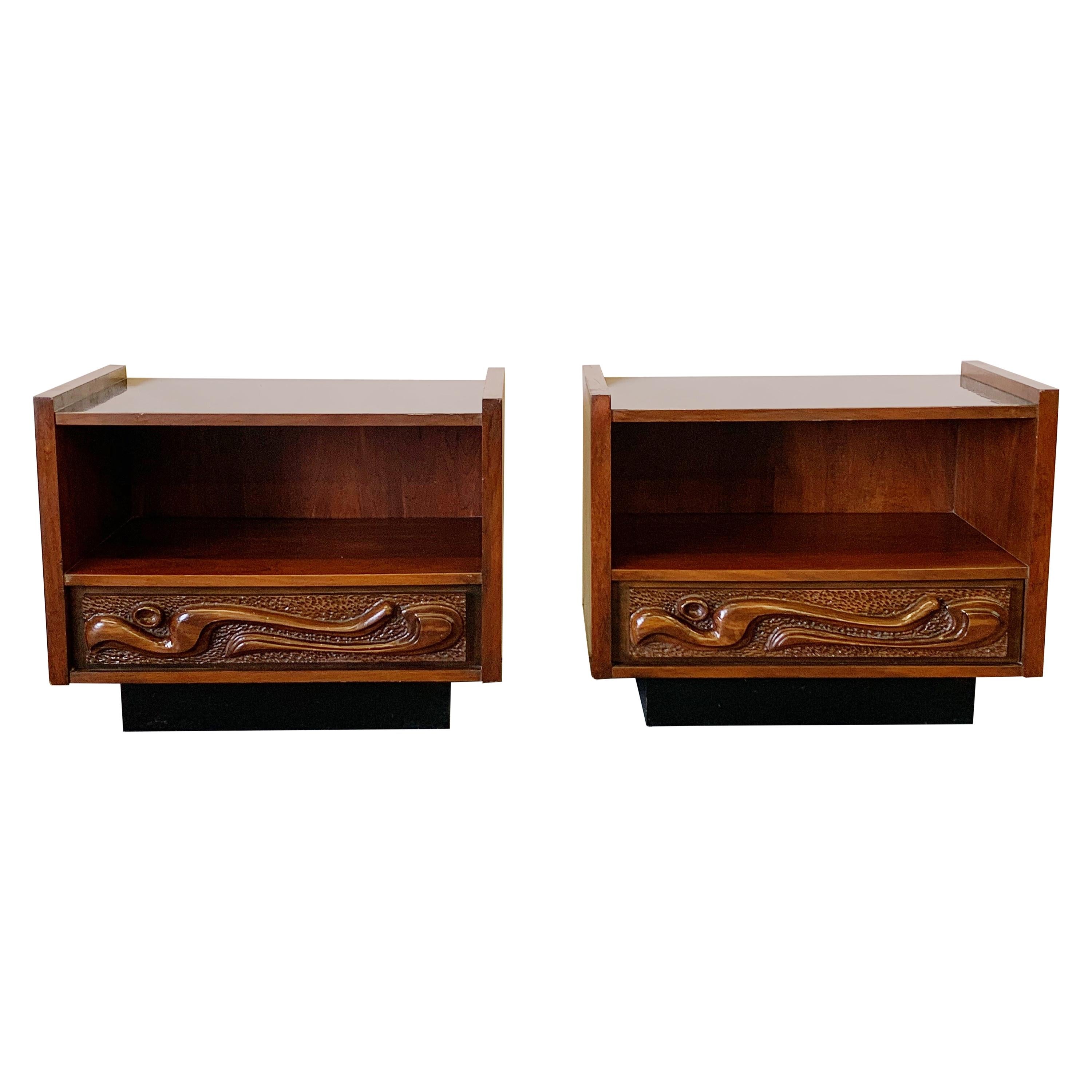 Pair of Oceanic Sculpted Walnut Nightstands by Pulaski Furniture Co., circa 1969
