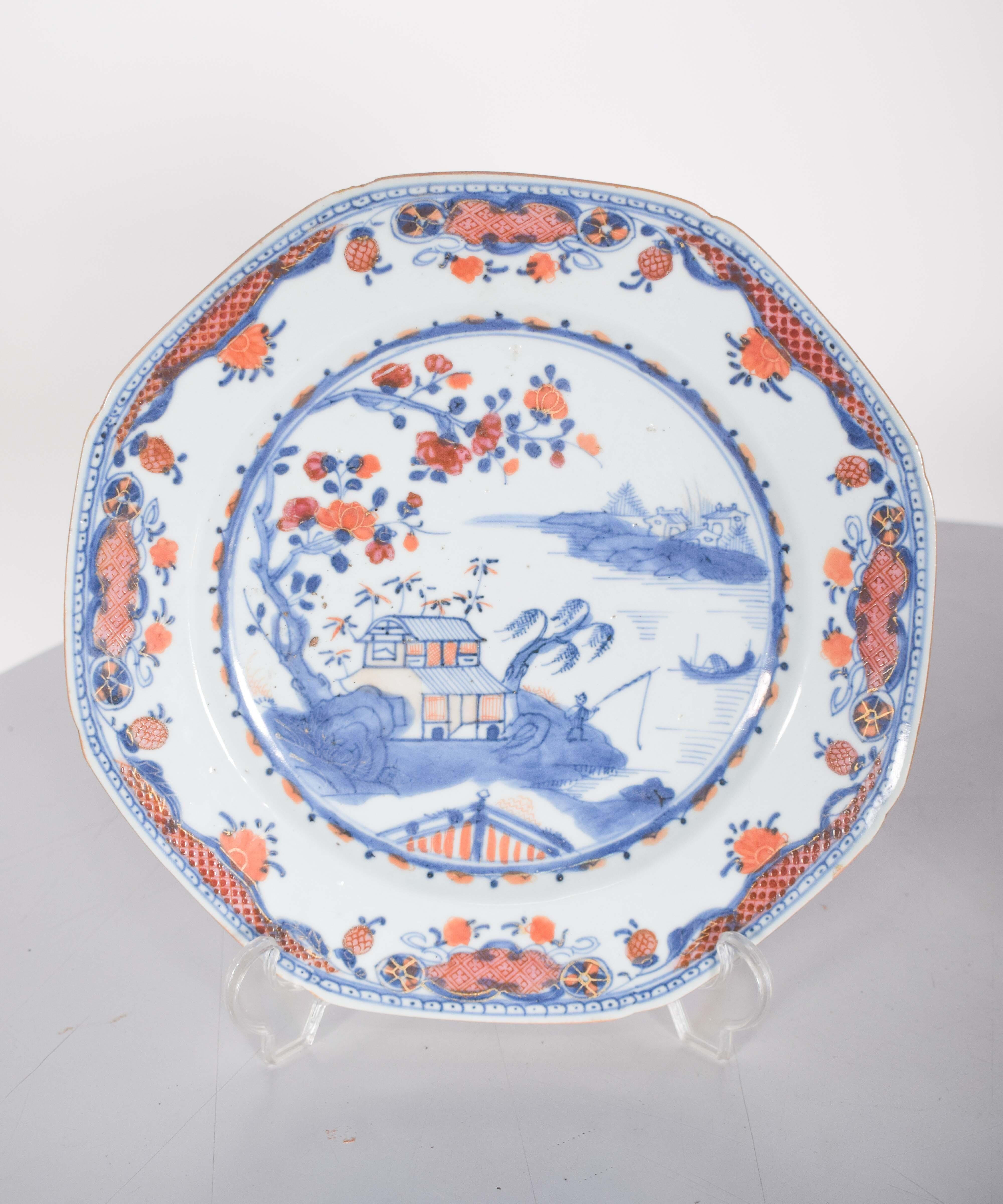 Rococo Paire d'assiettes octogonales en porcelaine chinoise en vente
