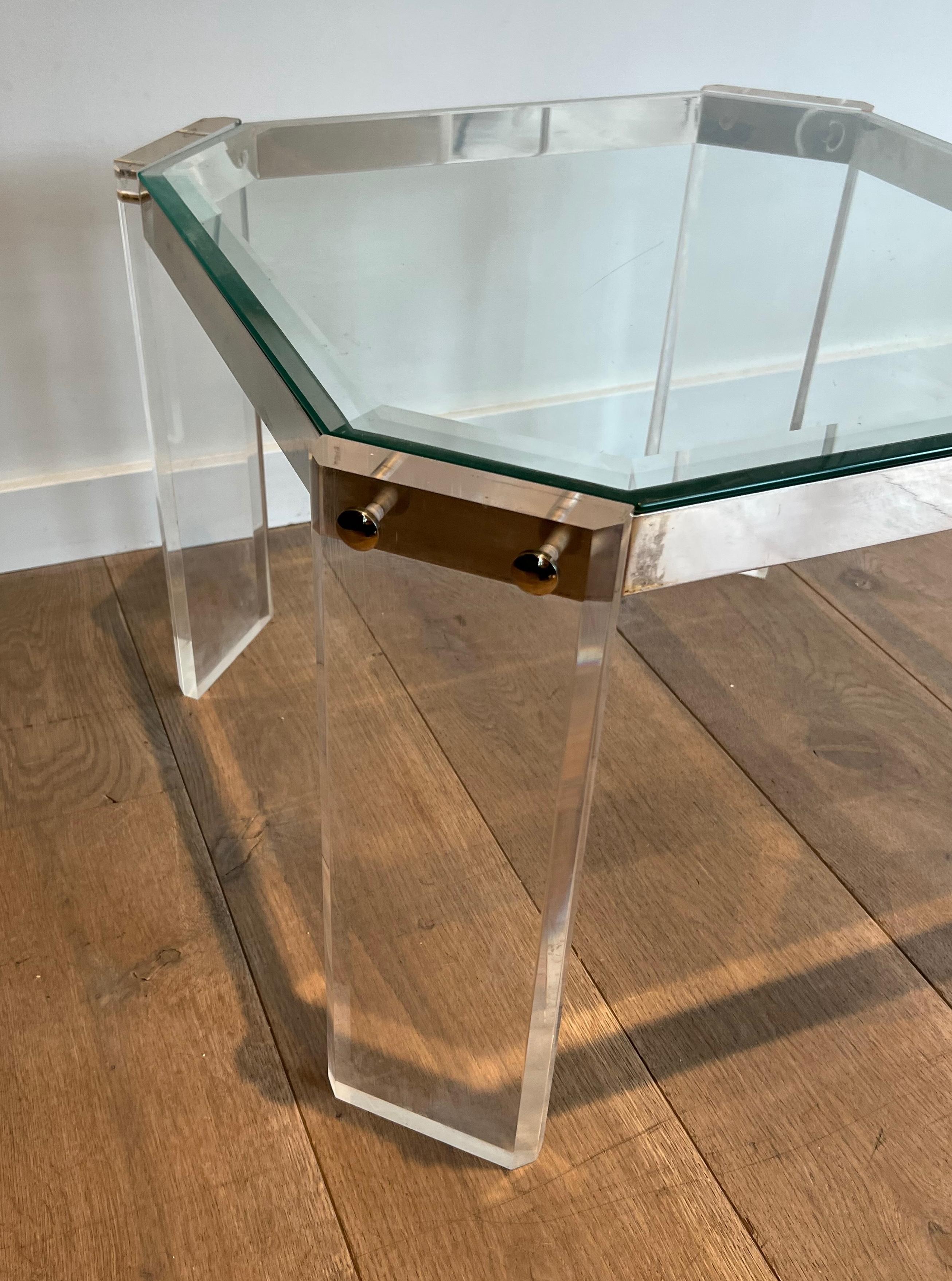 Ein Paar achteckige Beistelltische aus Lucite und Chrom von Maison Jansen im Zustand „Gut“ im Angebot in Marcq-en-Barœul, Hauts-de-France