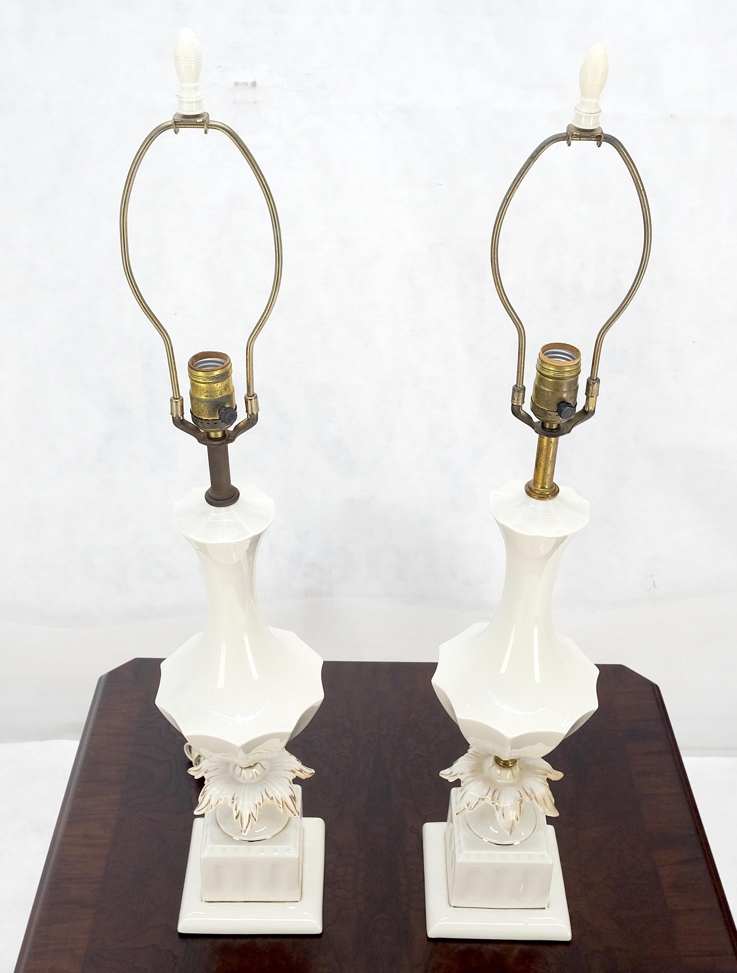 Pair of Off White Ceramic c1960s Lotus & Vase Style Table Lamps MINT In Excellent Condition For Sale In Rockaway, NJ