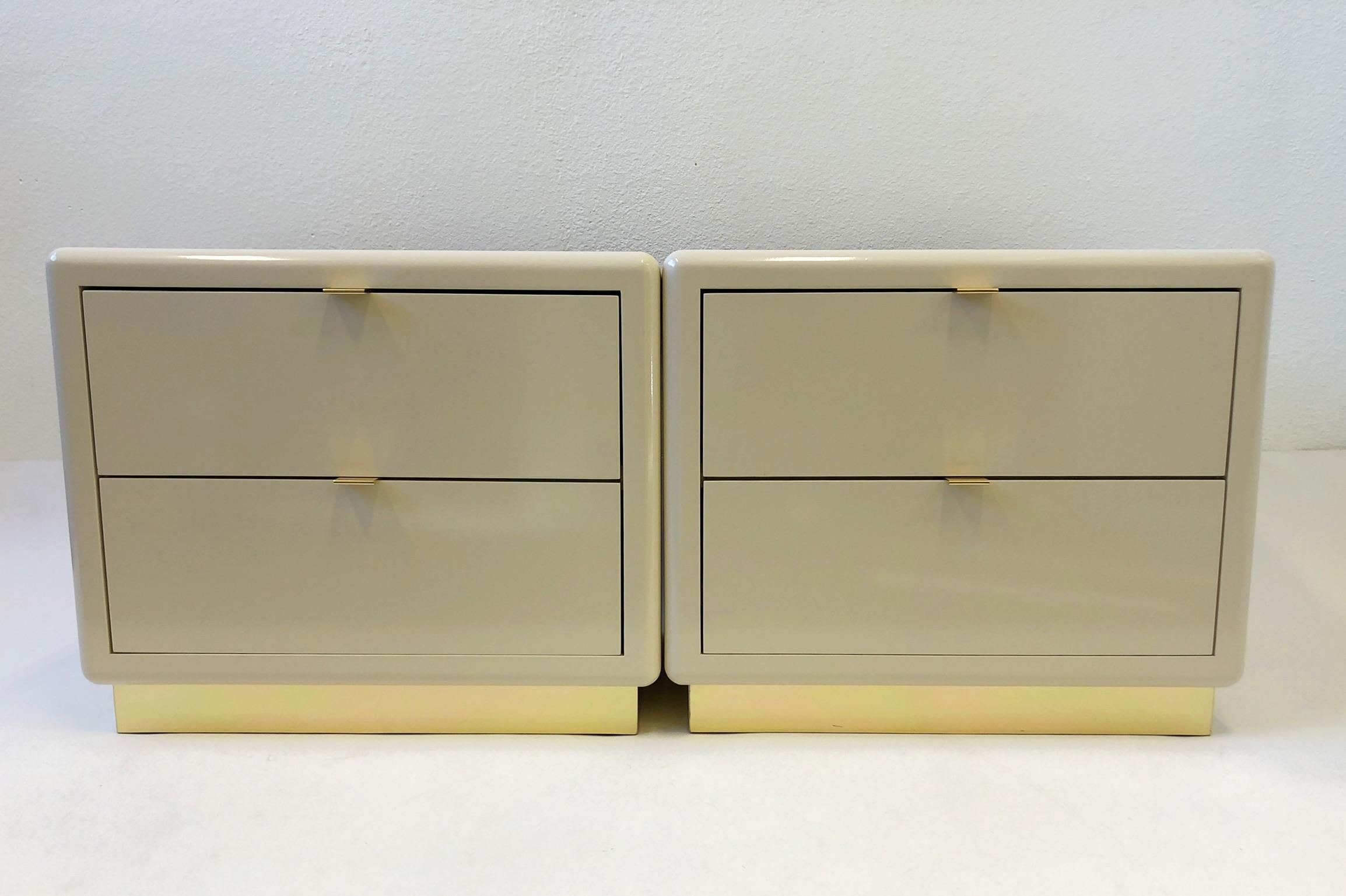 Pair of off White Lacquered and Brass Nightstands by Steve Chase 5
