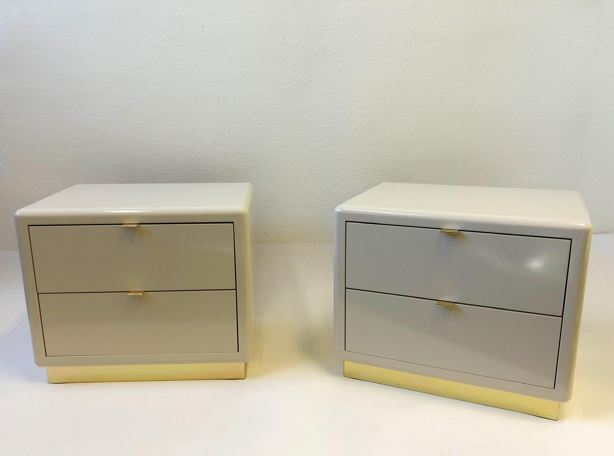 Pair of off White Lacquered and Brass Nightstands by Steve Chase 9