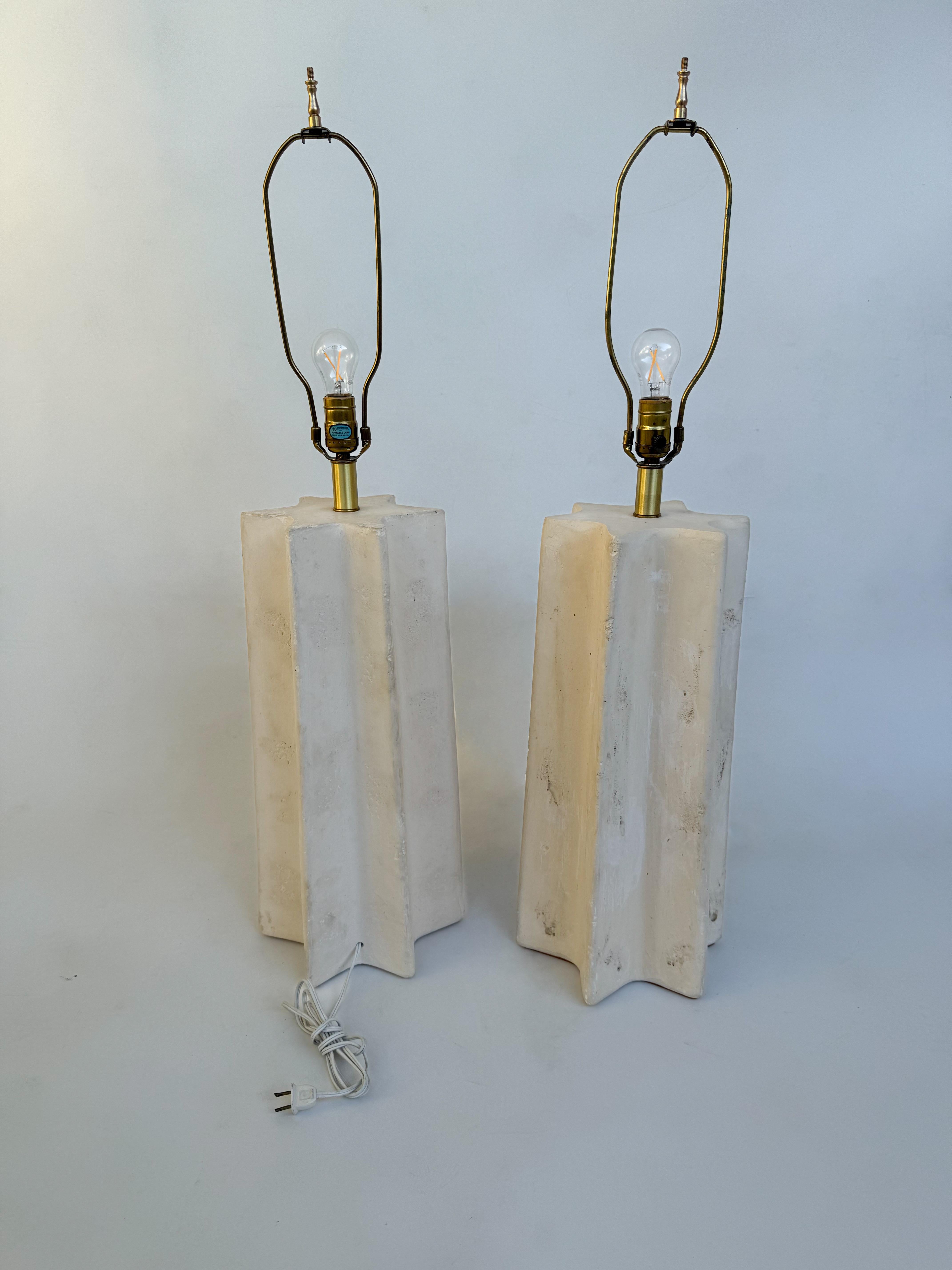Modern Pair of Off White Star Shape Table Lamps by Michael Taylor For Sale