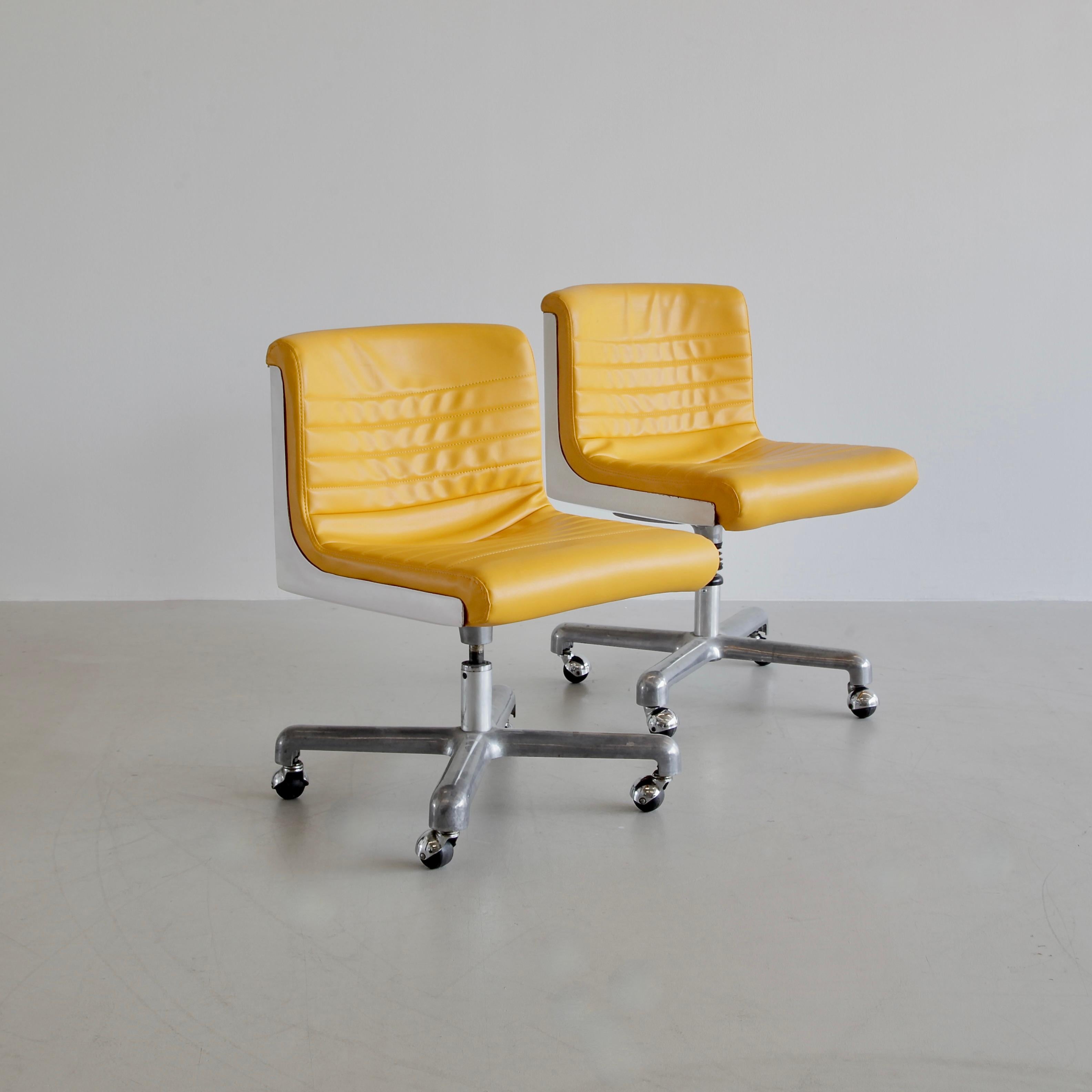 Pair of Office Chairs by Ettore Sottsass & Hans Von Klier, 1969 For Sale 1