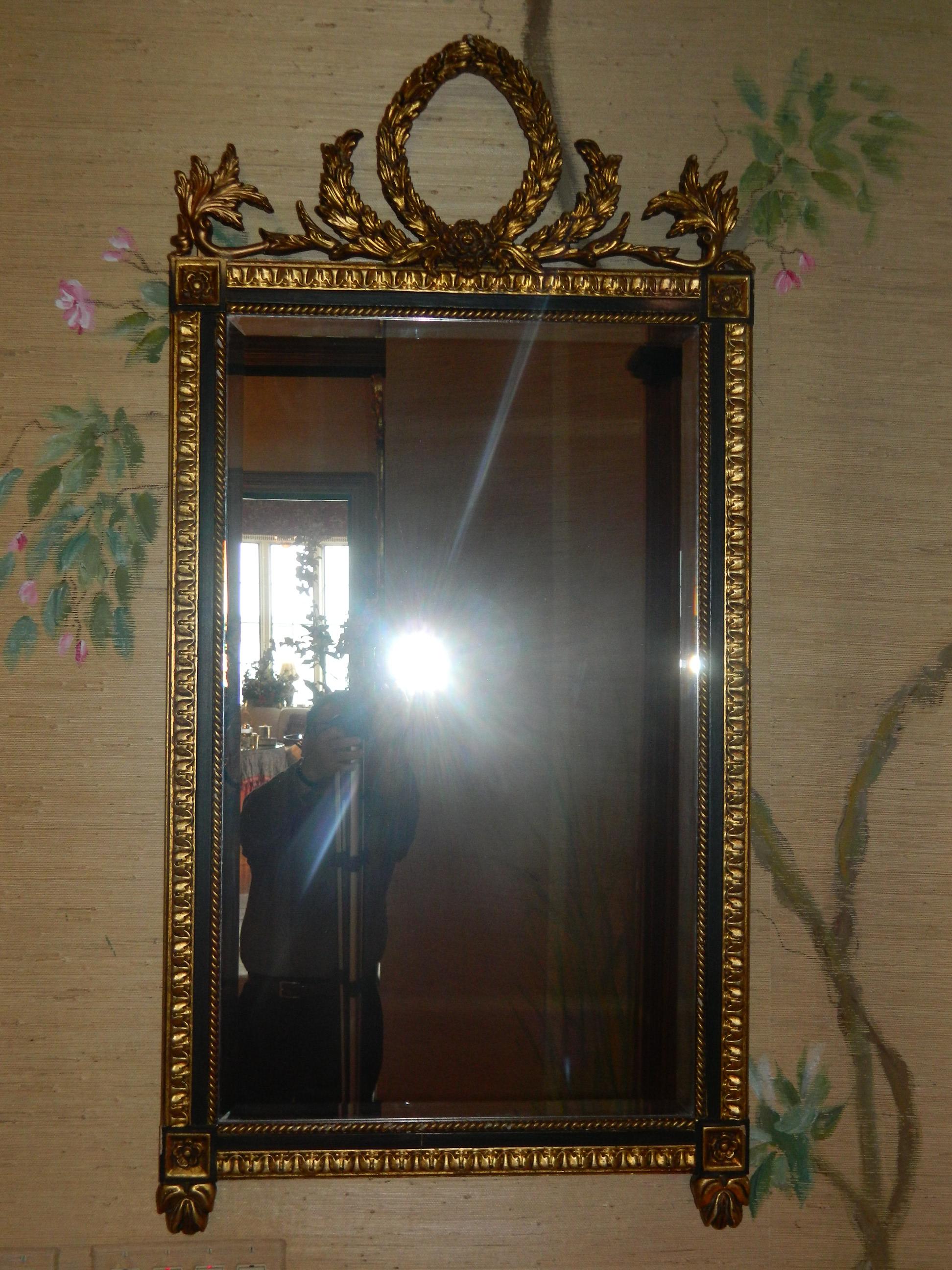 Pair of Oil Gilt and Black Mirrors Adorned with a Floral Crown, 20th Century  3