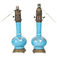 Coppia di lampade a olio montate come lampade da tavolo, periodo Napoleone III, XIX secolo.