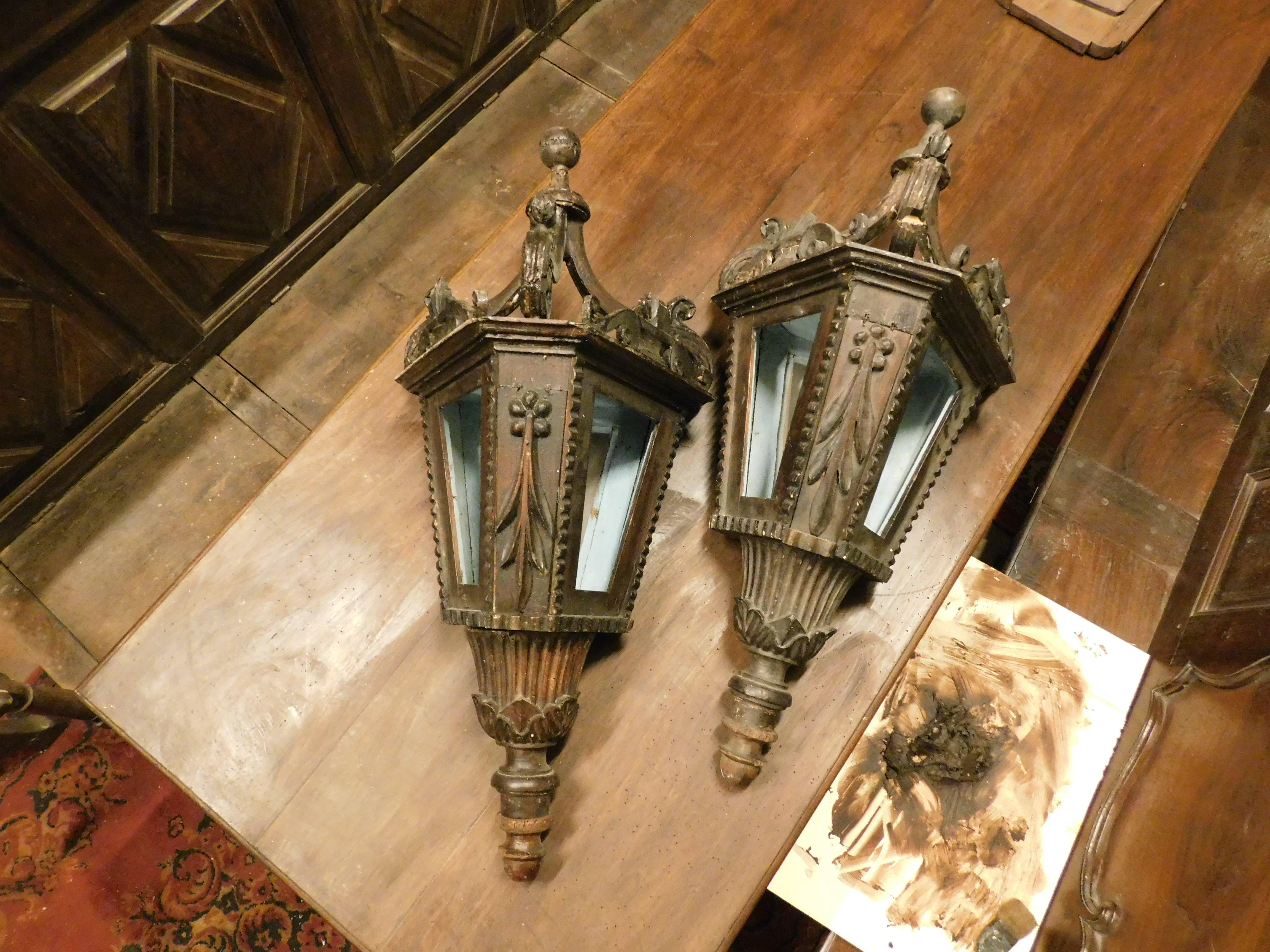 Hand-Painted pair of old big street lamps, procession lamps in lacquered wood, Italy For Sale