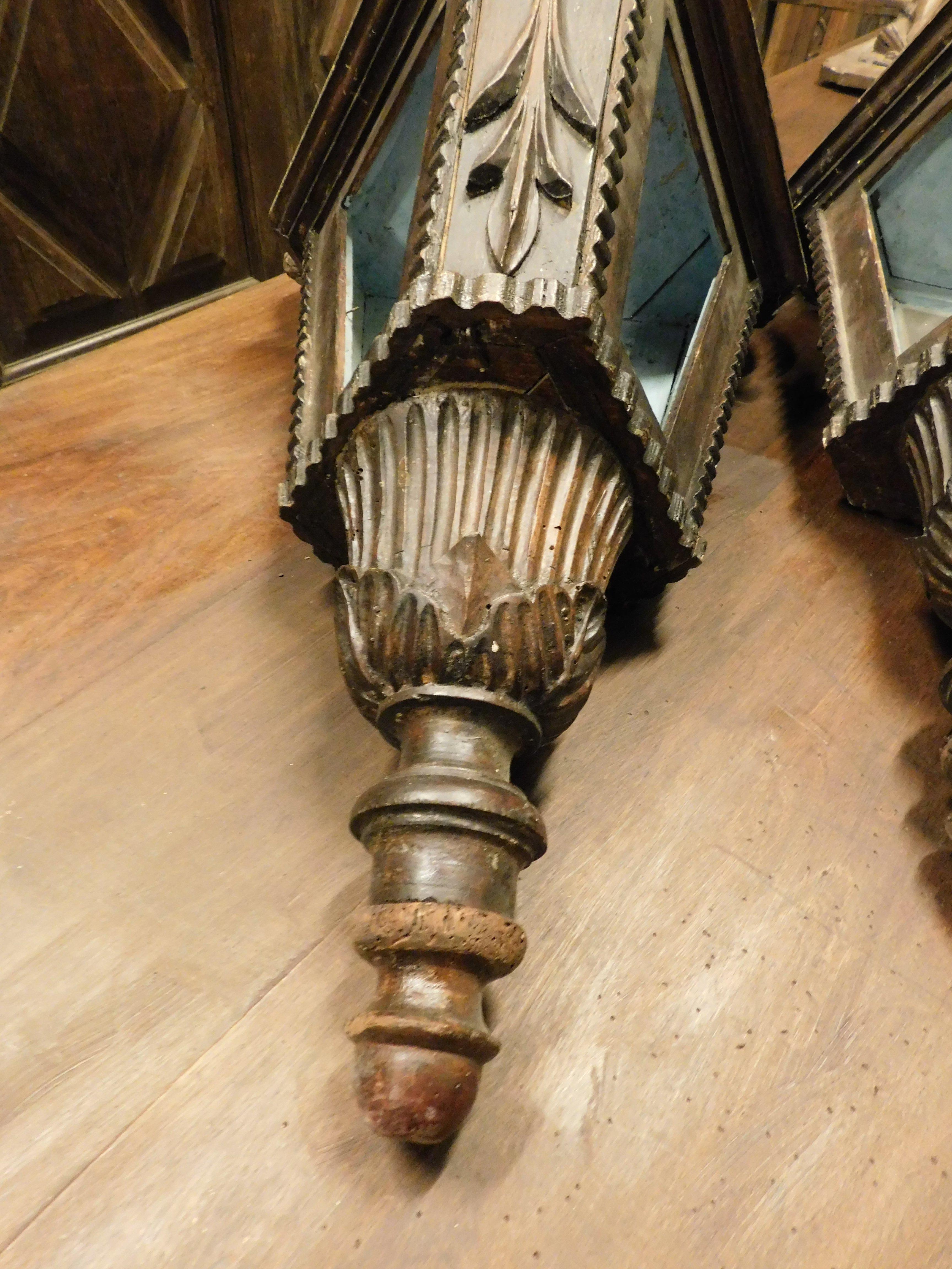 pair of old big street lamps, procession lamps in lacquered wood, Italy For Sale 2