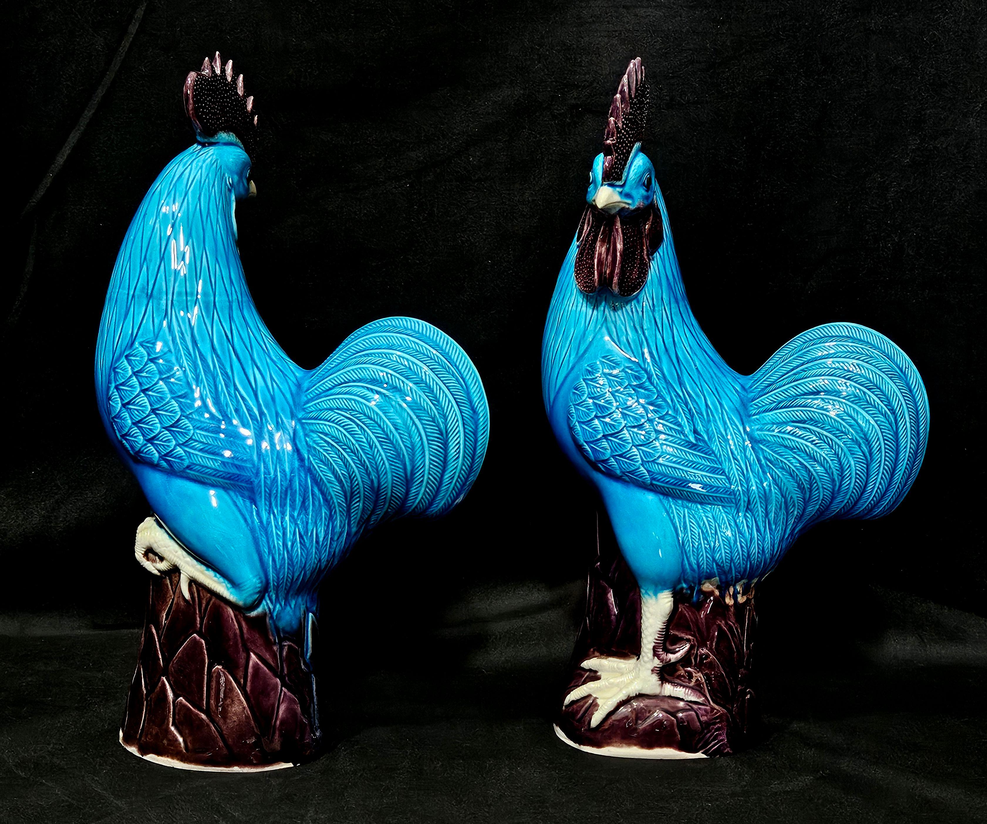 Fatto a mano Pair of Old Blue Glazed Chinese Ceramic Rooster Figures in vendita