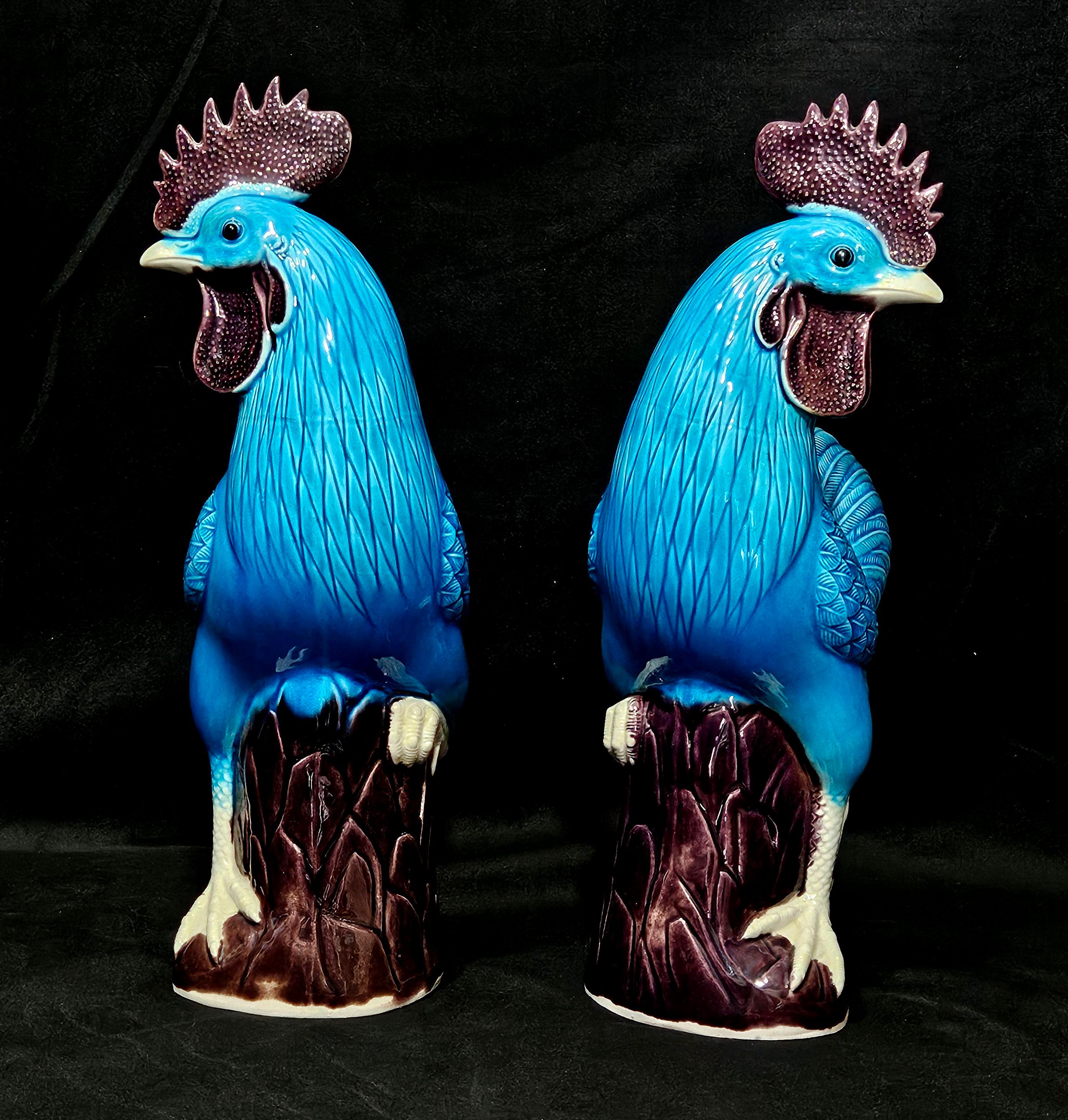 Pair of Old Blue Glazed Chinese Ceramic Rooster Figures In condizioni ottime in vendita a Norton, MA