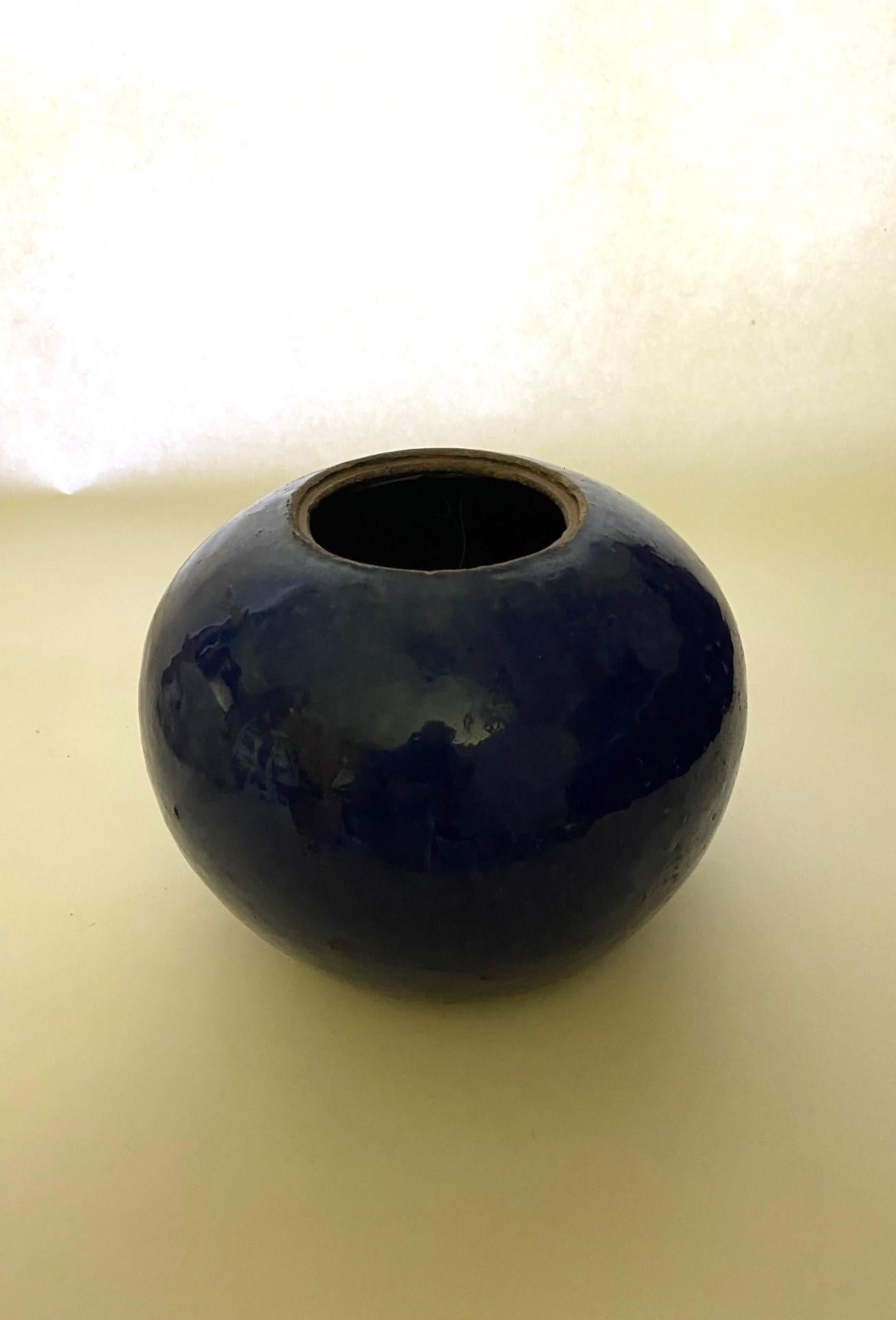 XX secolo Coppia di vasi antichi smaltati di Bluesalt provenienti dall'Inghilterra in vendita