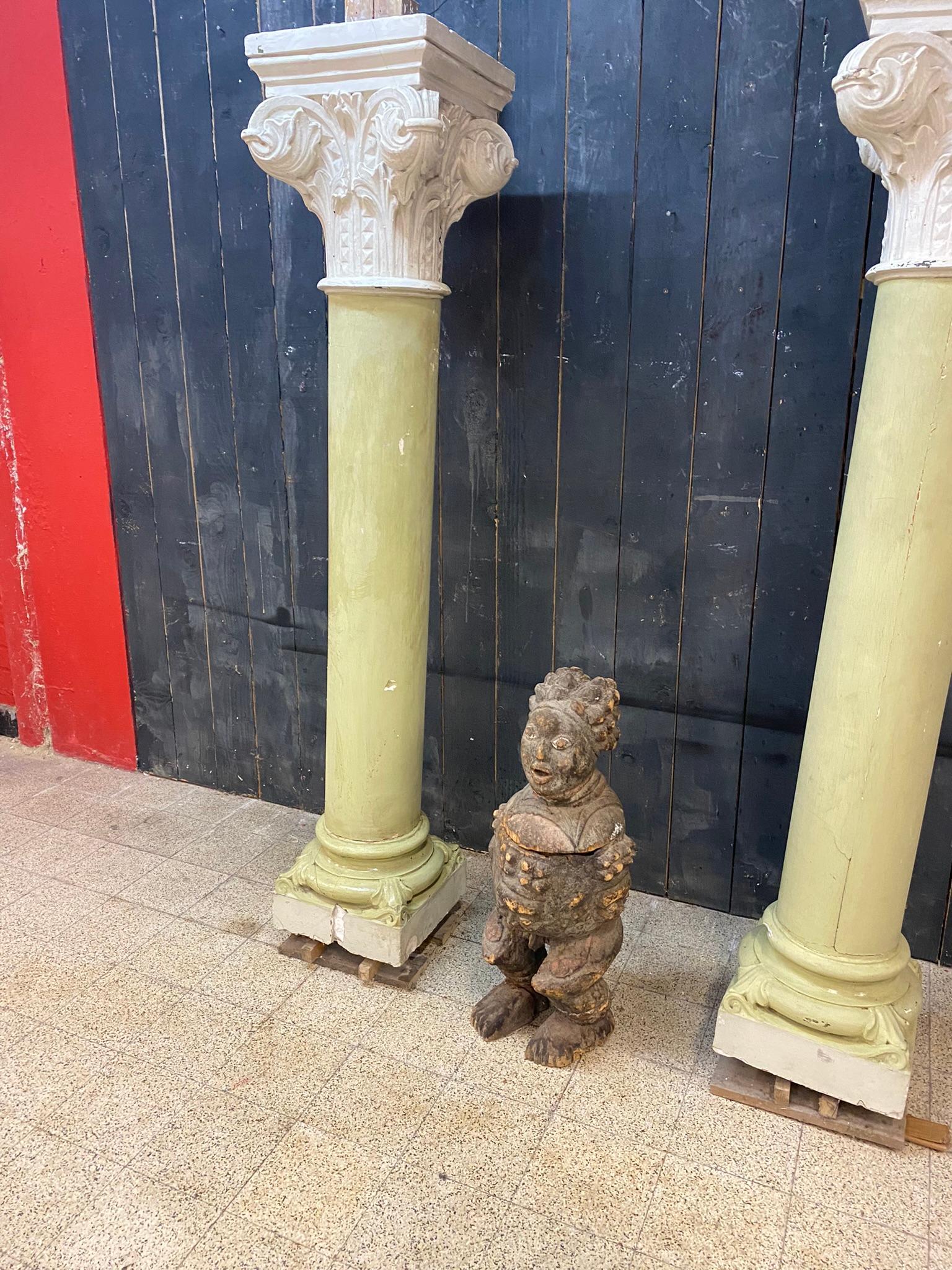 Paar alte Säulen aus patiniertem Gips um 1880 Von einem alten Theater im Angebot 3