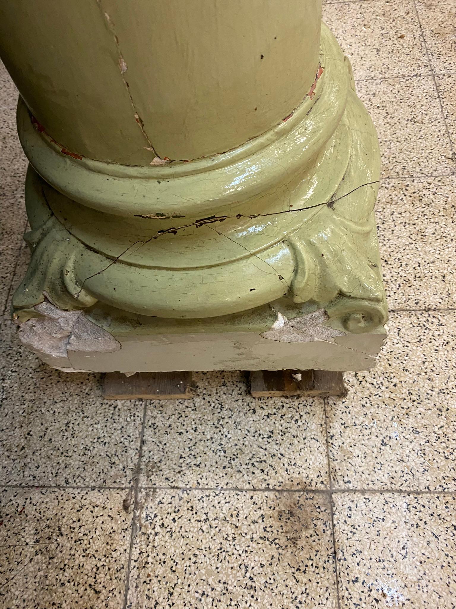 Paar alte Säulen aus patiniertem Gips um 1880 Von einem alten Theater im Angebot 5