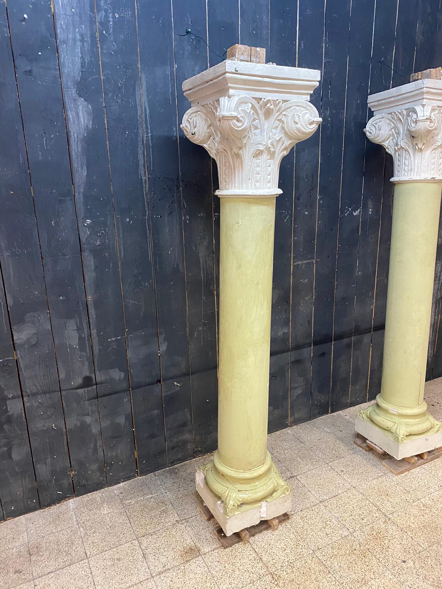 Paar alte Säulen aus patiniertem Gips um 1880 Von einem alten Theater (Rokoko) im Angebot
