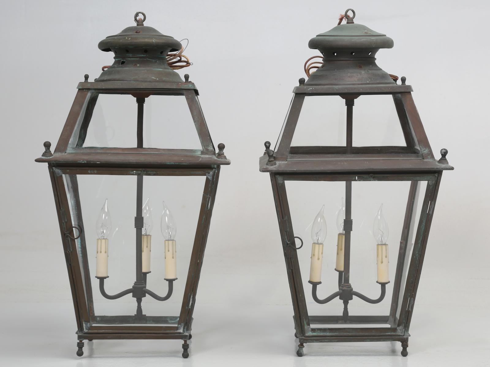 Pair of Old Copper French Lanterns with Wavy Glass Panes, Rewired In Good Condition In Chicago, IL