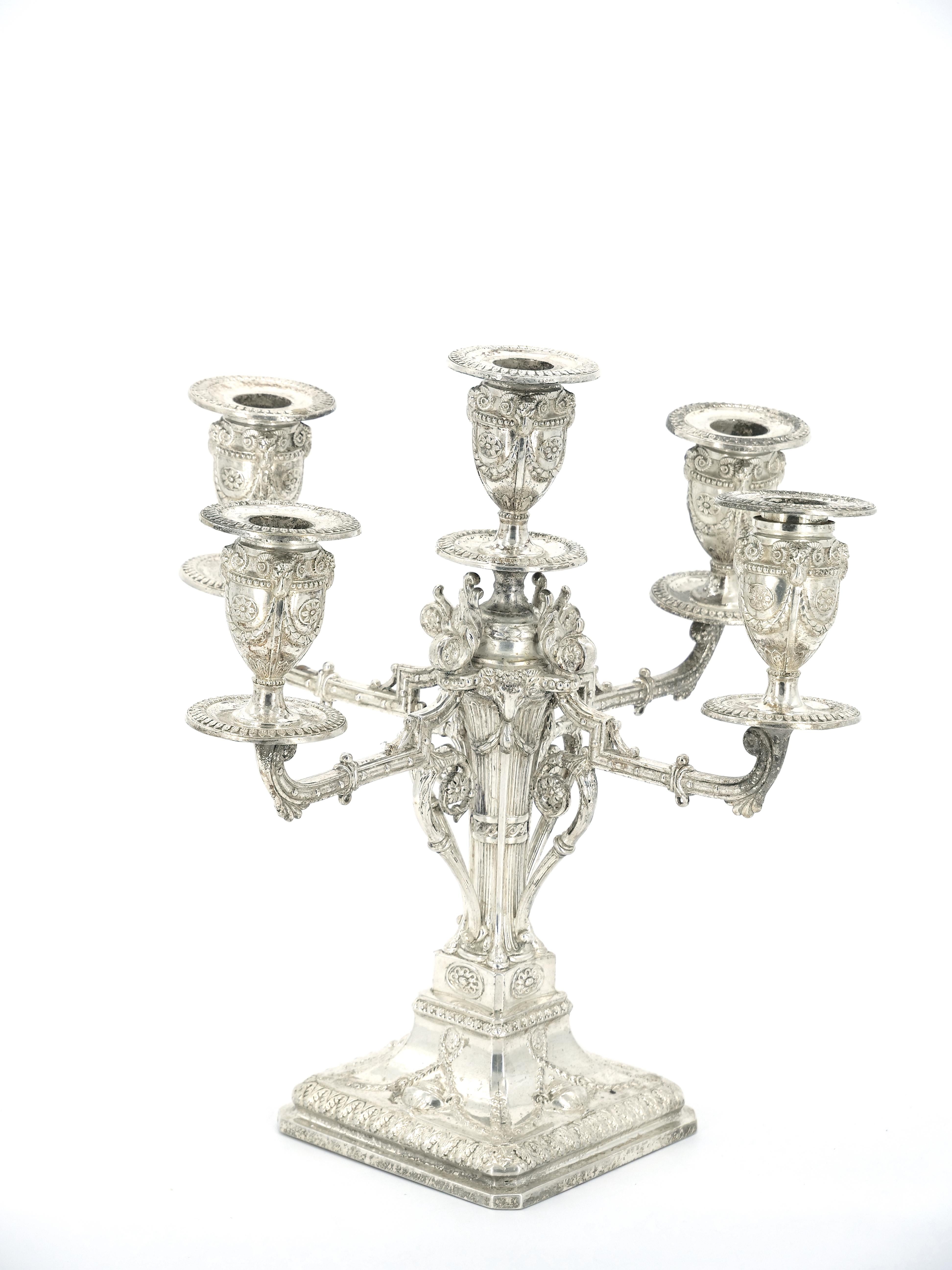 Ancien candélabre de table anglais à cinq bras en métal argenté Sheffield en vente 1