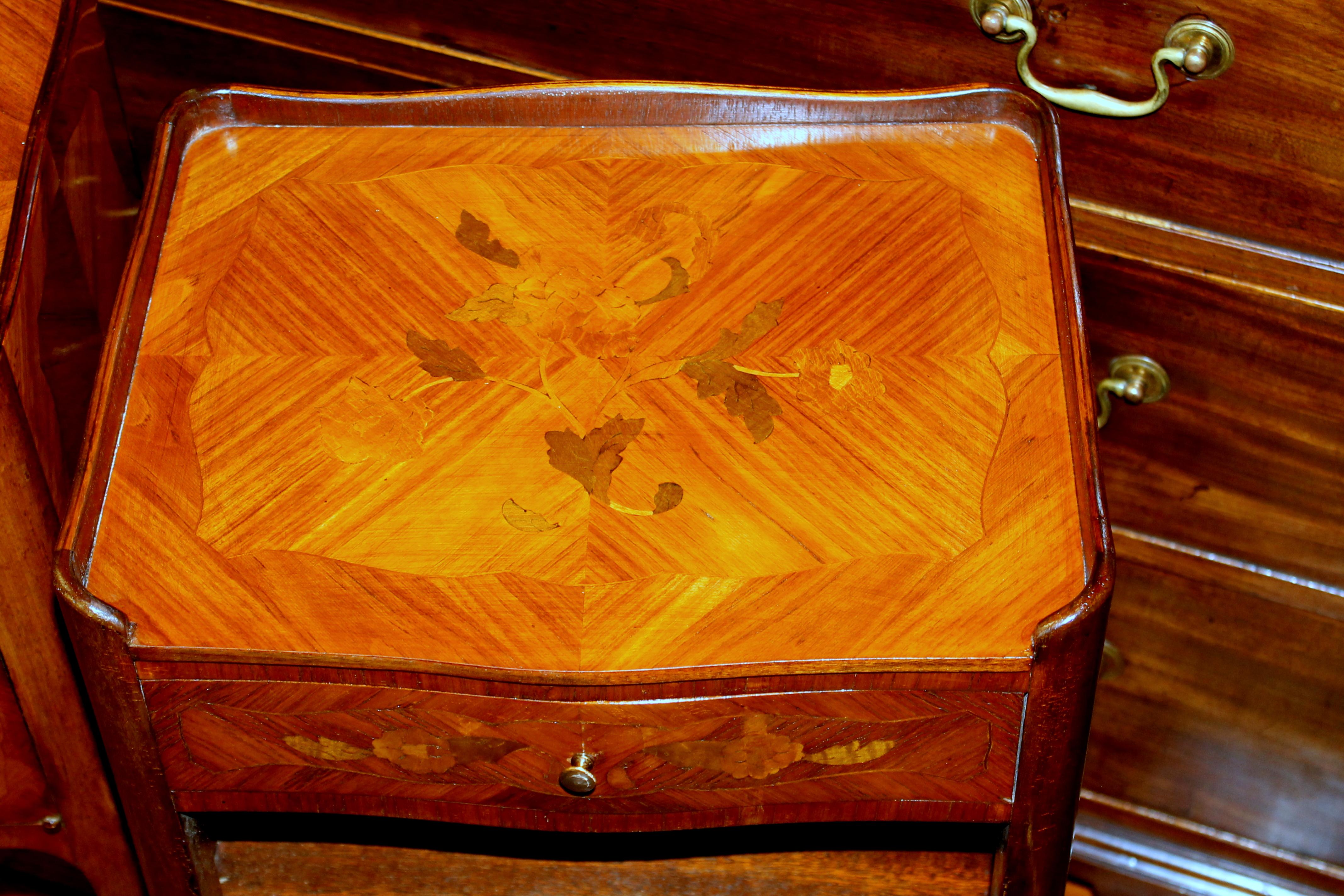 Pair of Old French Marquetry Inlaid King Wood Louis XV Style Bedside Tables 9