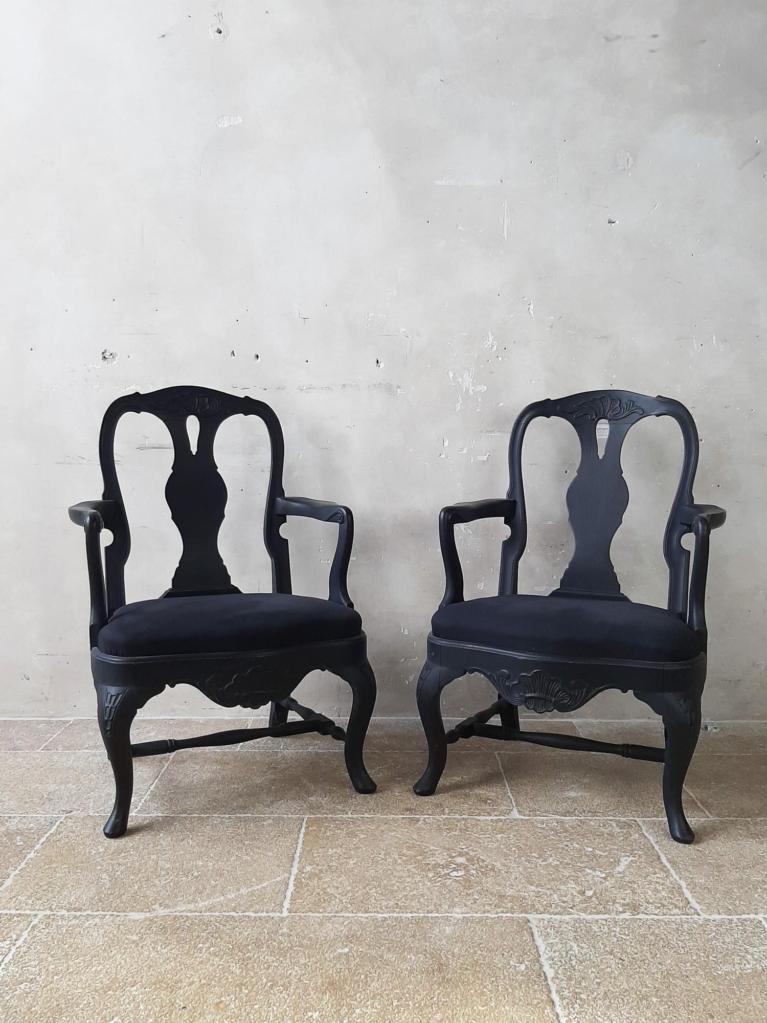 Pair of Old French Renovated Armchairs in Black For Sale 4
