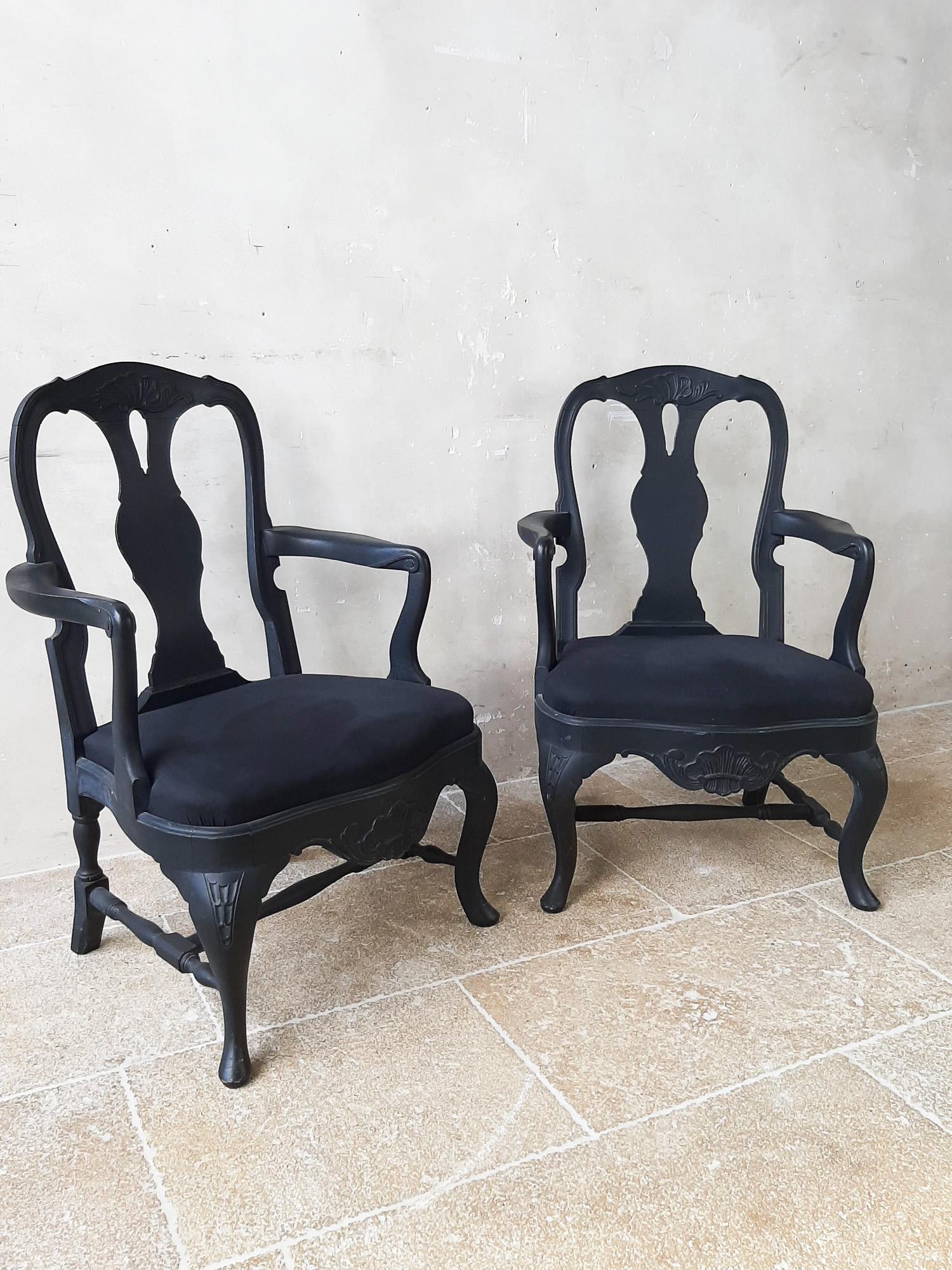 Pair of Old French Renovated Armchairs in Black For Sale 1