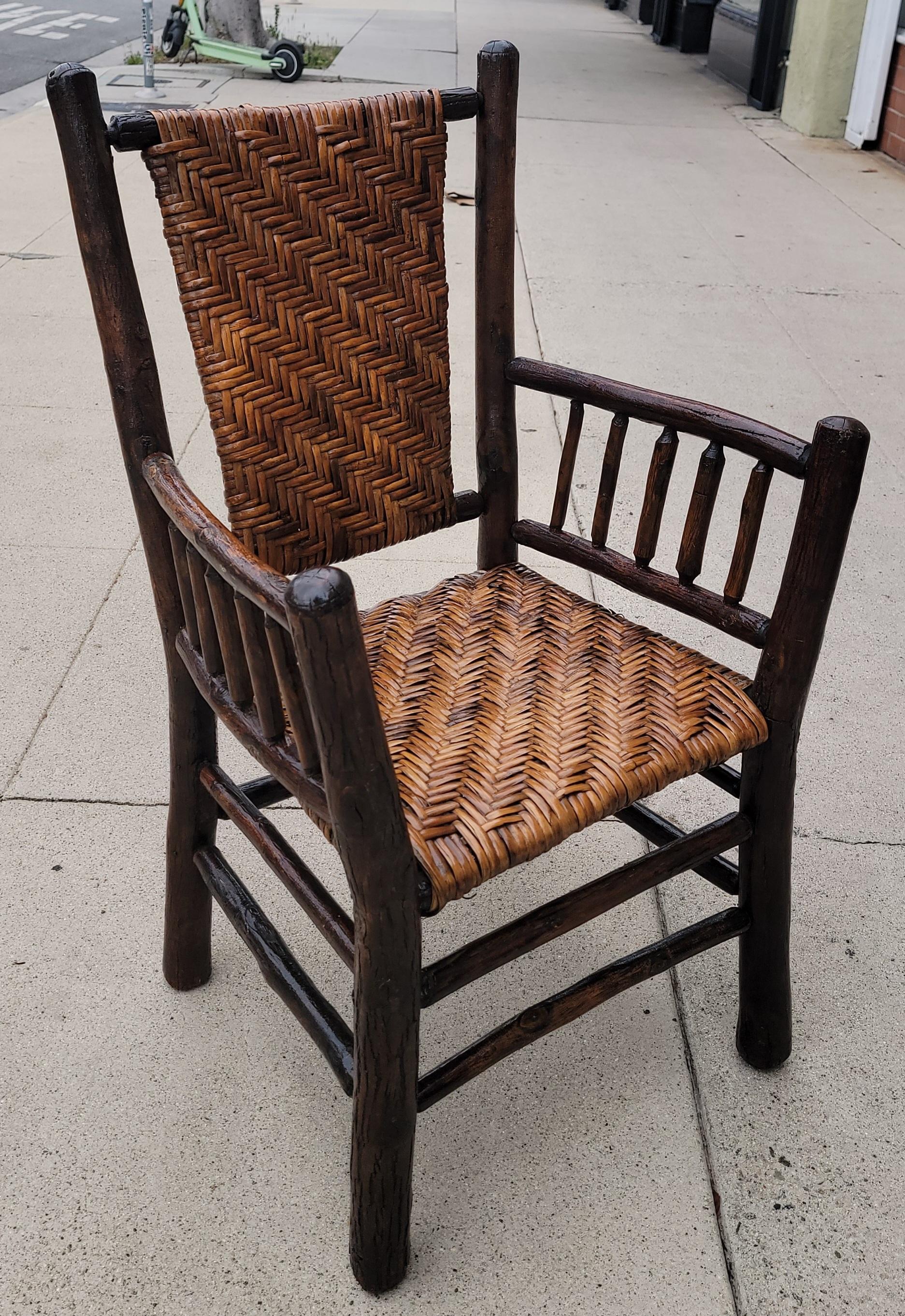 Fait main Paire de fauteuils en vieux pacanier en vente