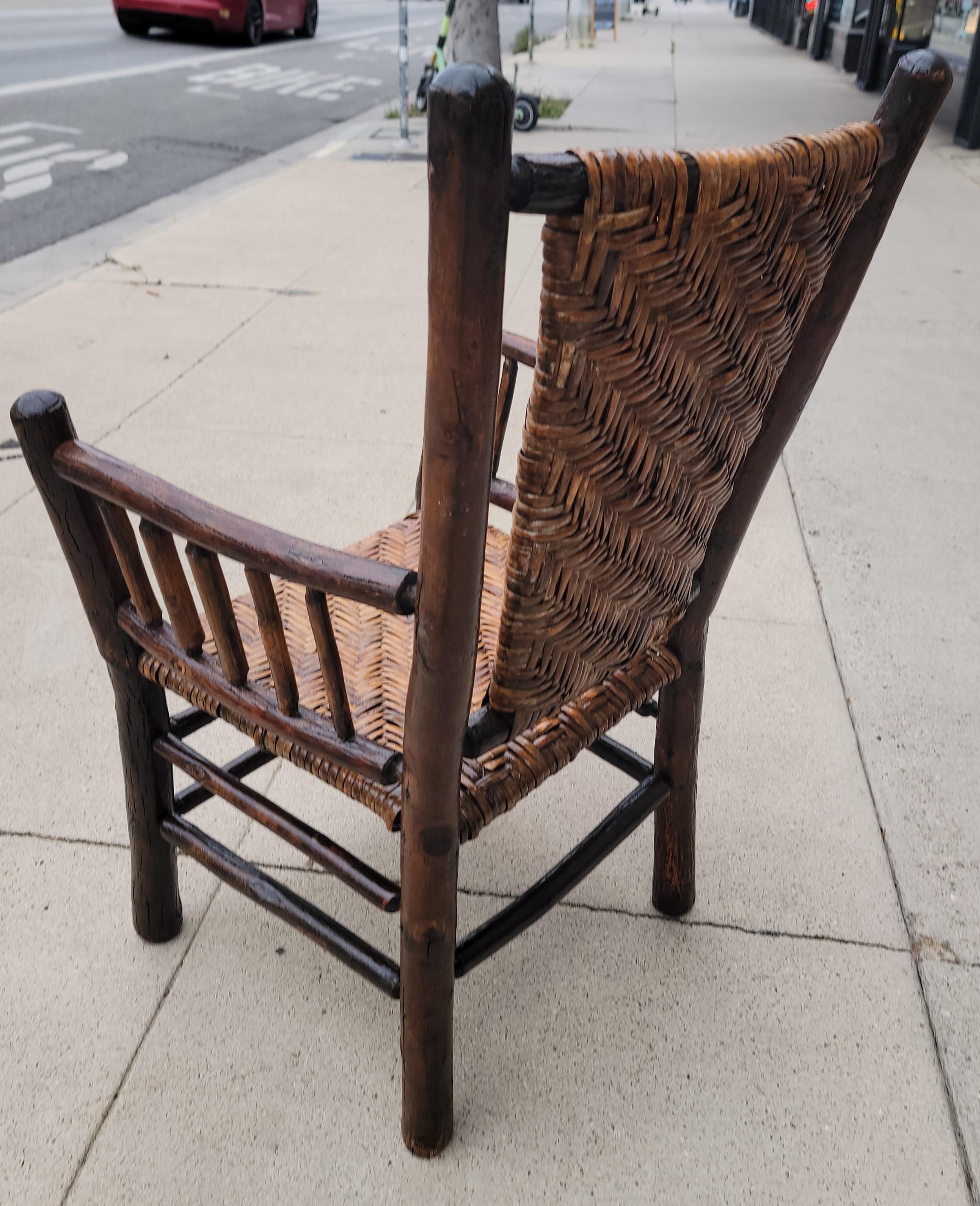 Pacanier Paire de fauteuils en vieux pacanier en vente