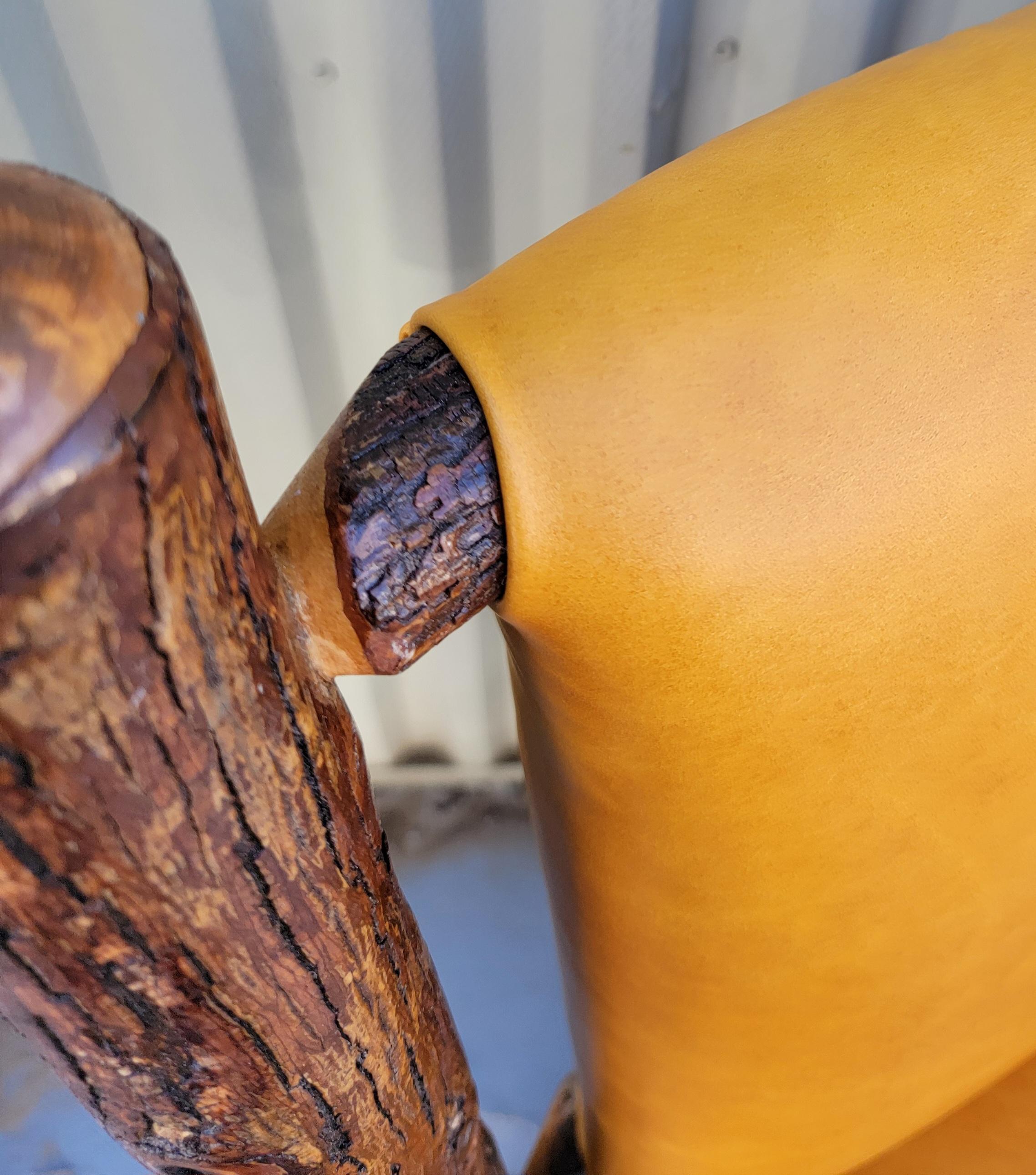 Pelle Coppia di vecchie sedie rivestite in pelle di Hickory in vendita
