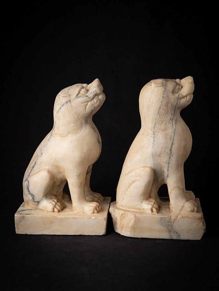 Pair of Old Marble Lion Statues from China 7