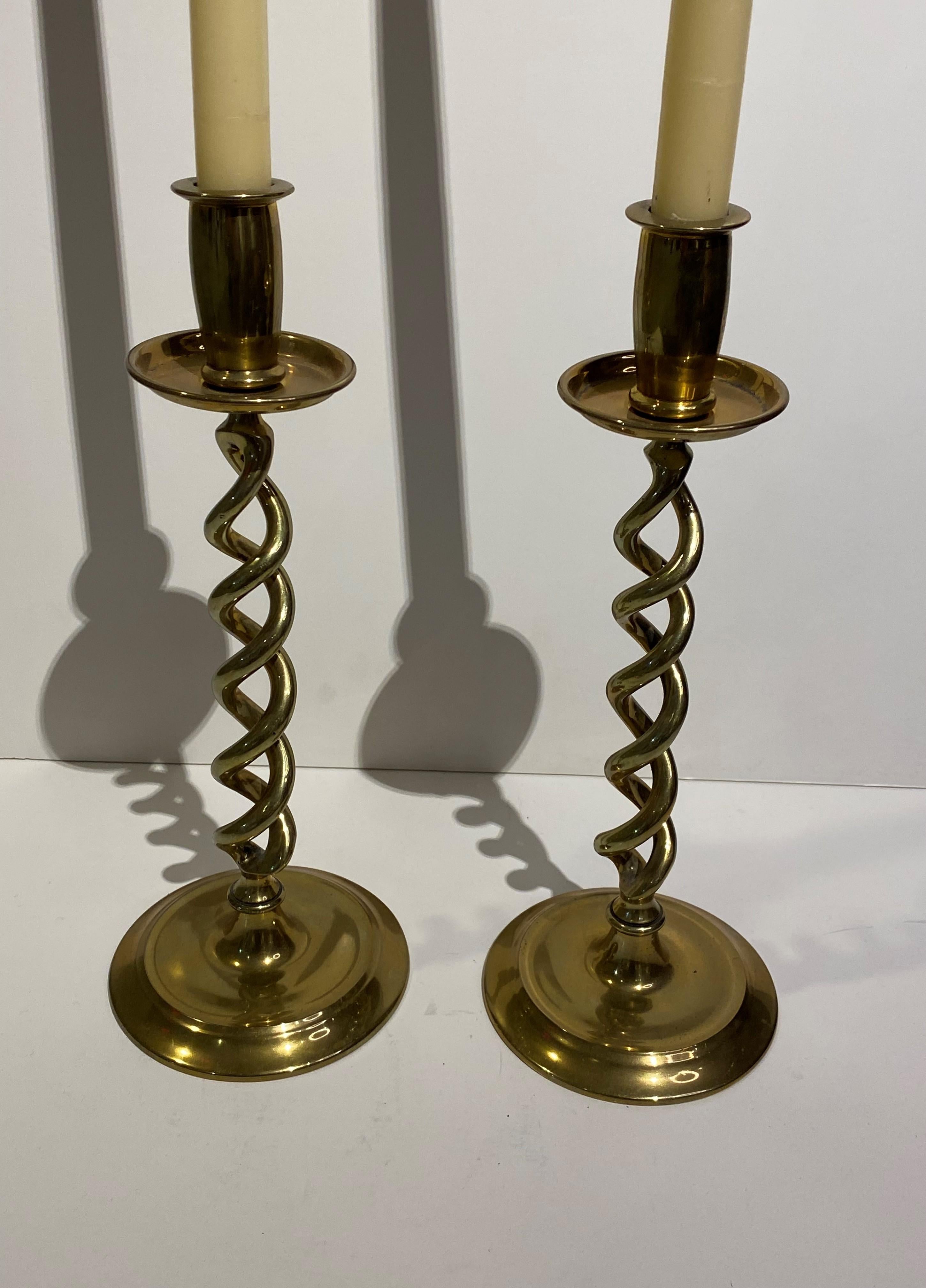 Pair of Old Open Twist Brass Candlesticks from England For Sale 2
