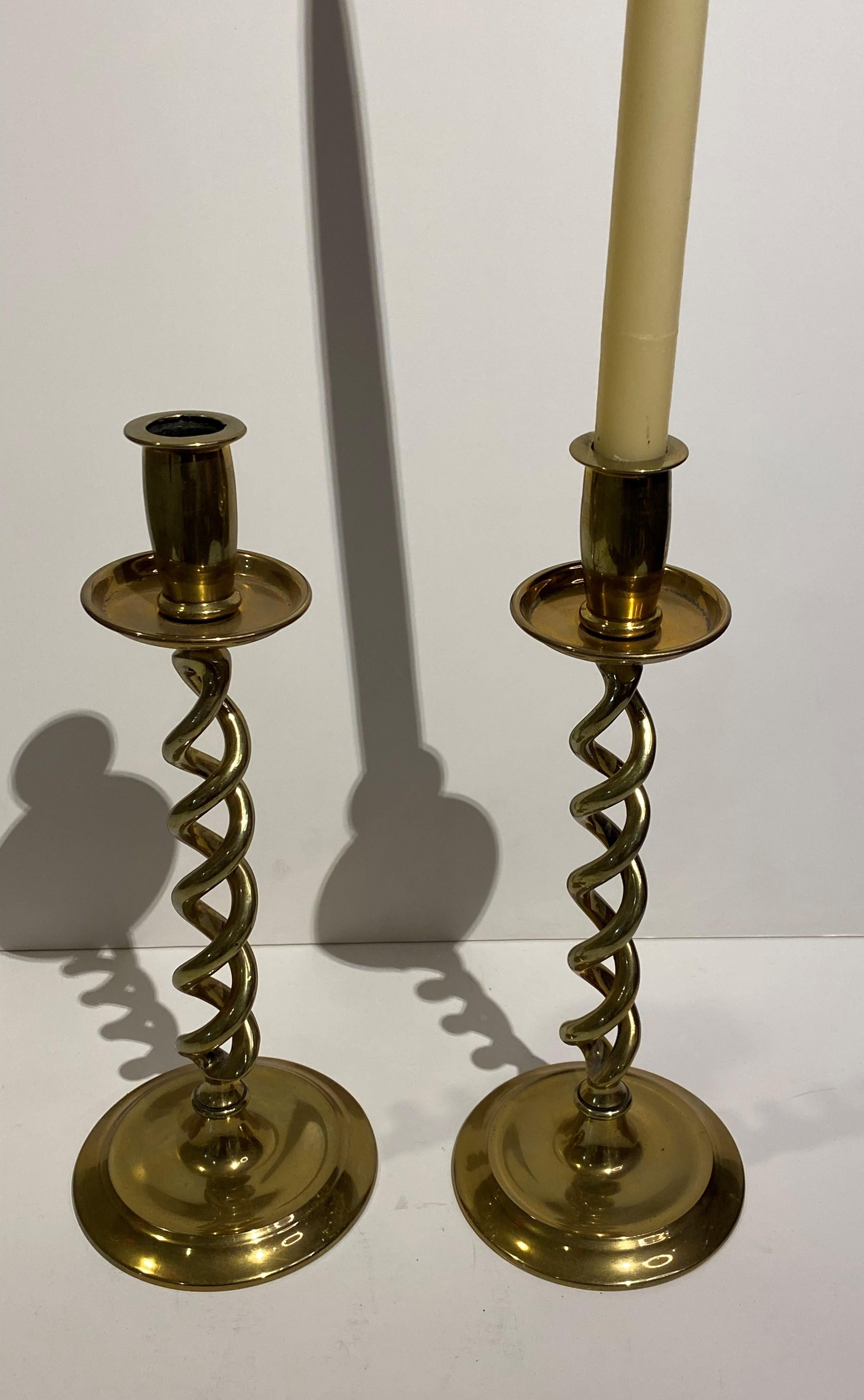 Pair of Old Open Twist Brass Candlesticks from England For Sale 3