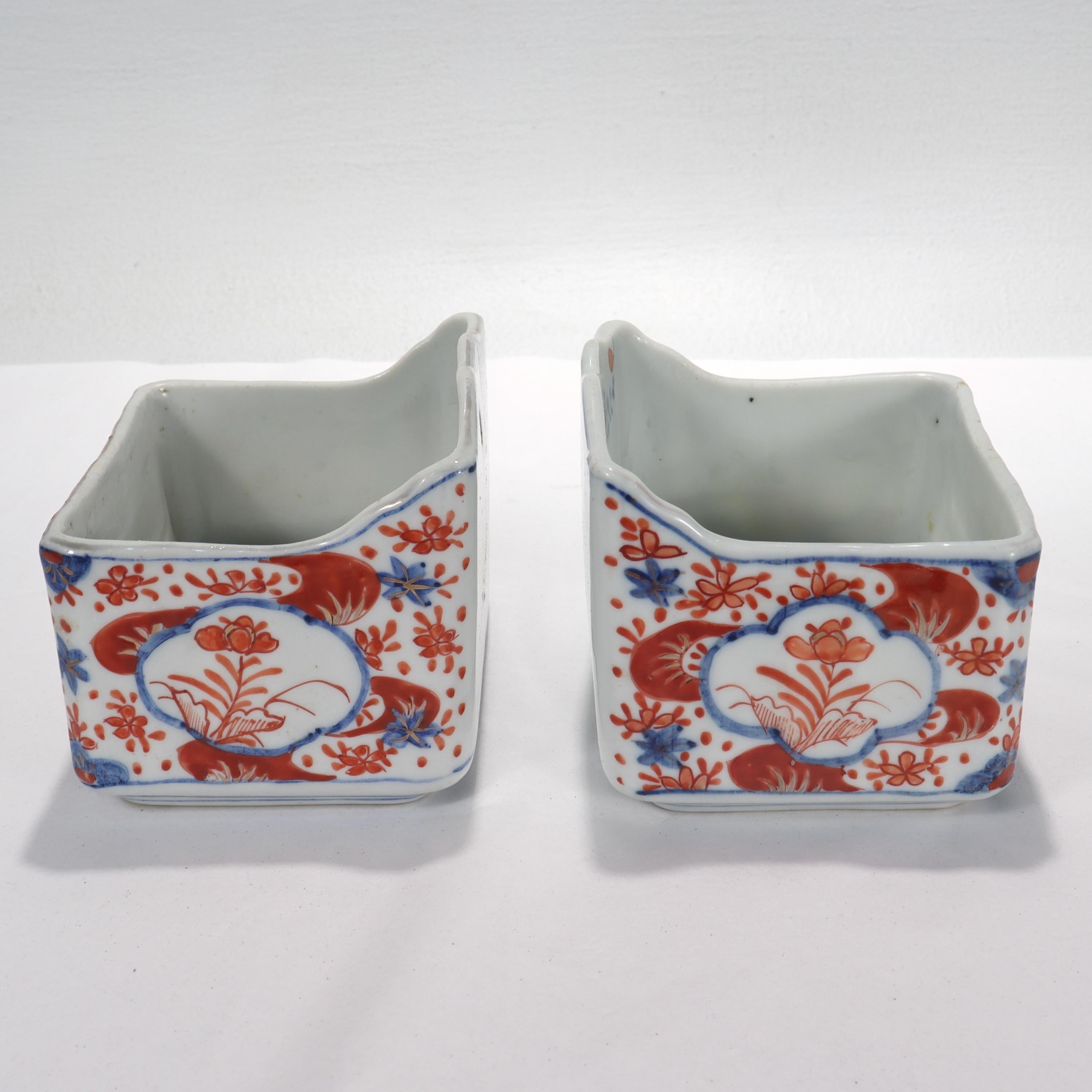 Pair of Old or Antique Japanese Imari Porcelain Soap Dishes In Fair Condition For Sale In Philadelphia, PA