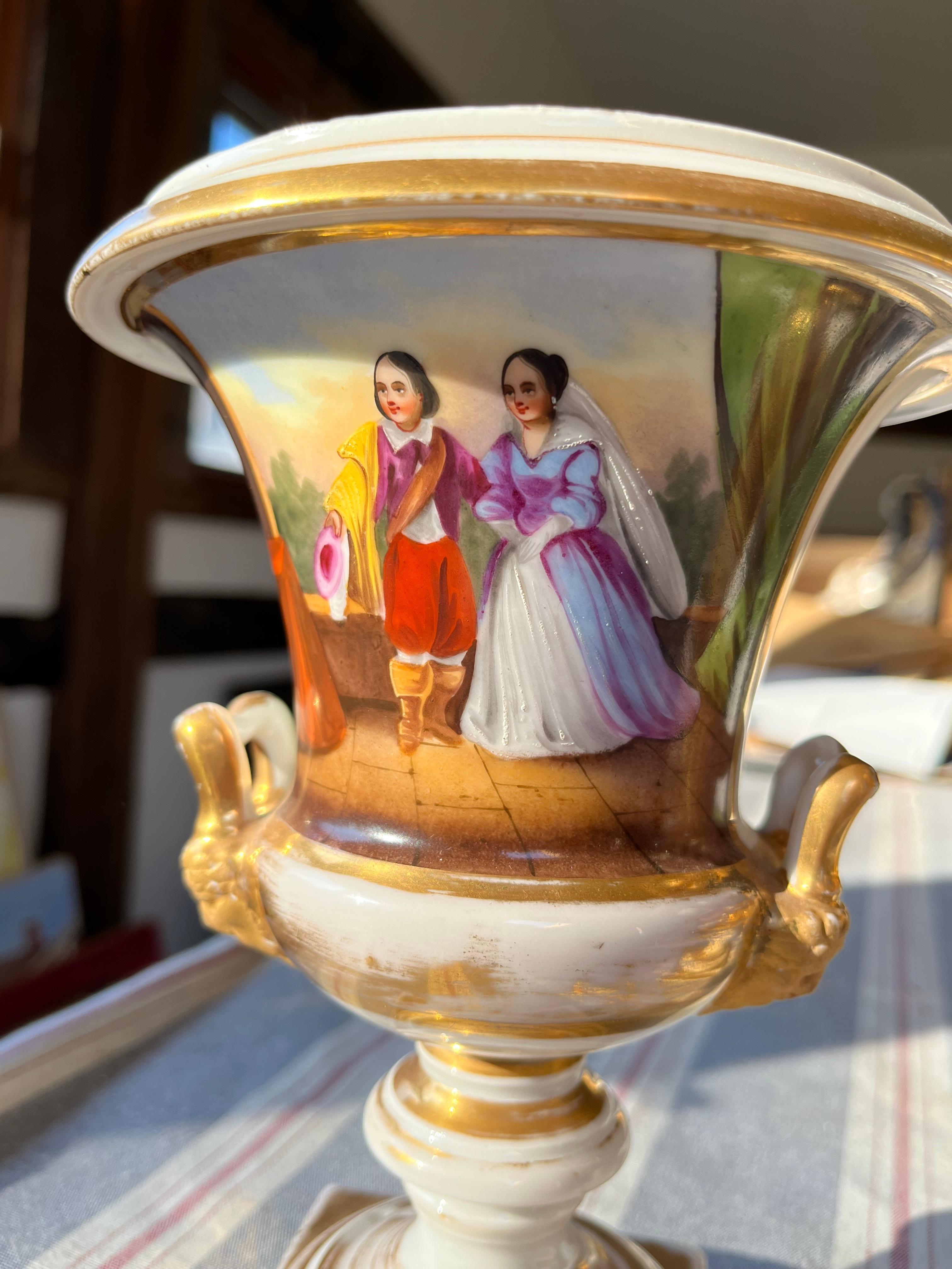 Coppia di urne di porcellana Old Paris, C.C. 1800 in vendita 3